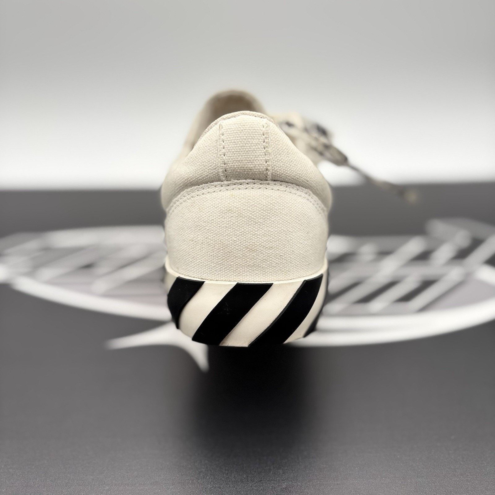 Off-White Off-White Vulc Sneaker ' White ' | GOOD CONDITION! Size US 7 / EU 40 - 4 Thumbnail