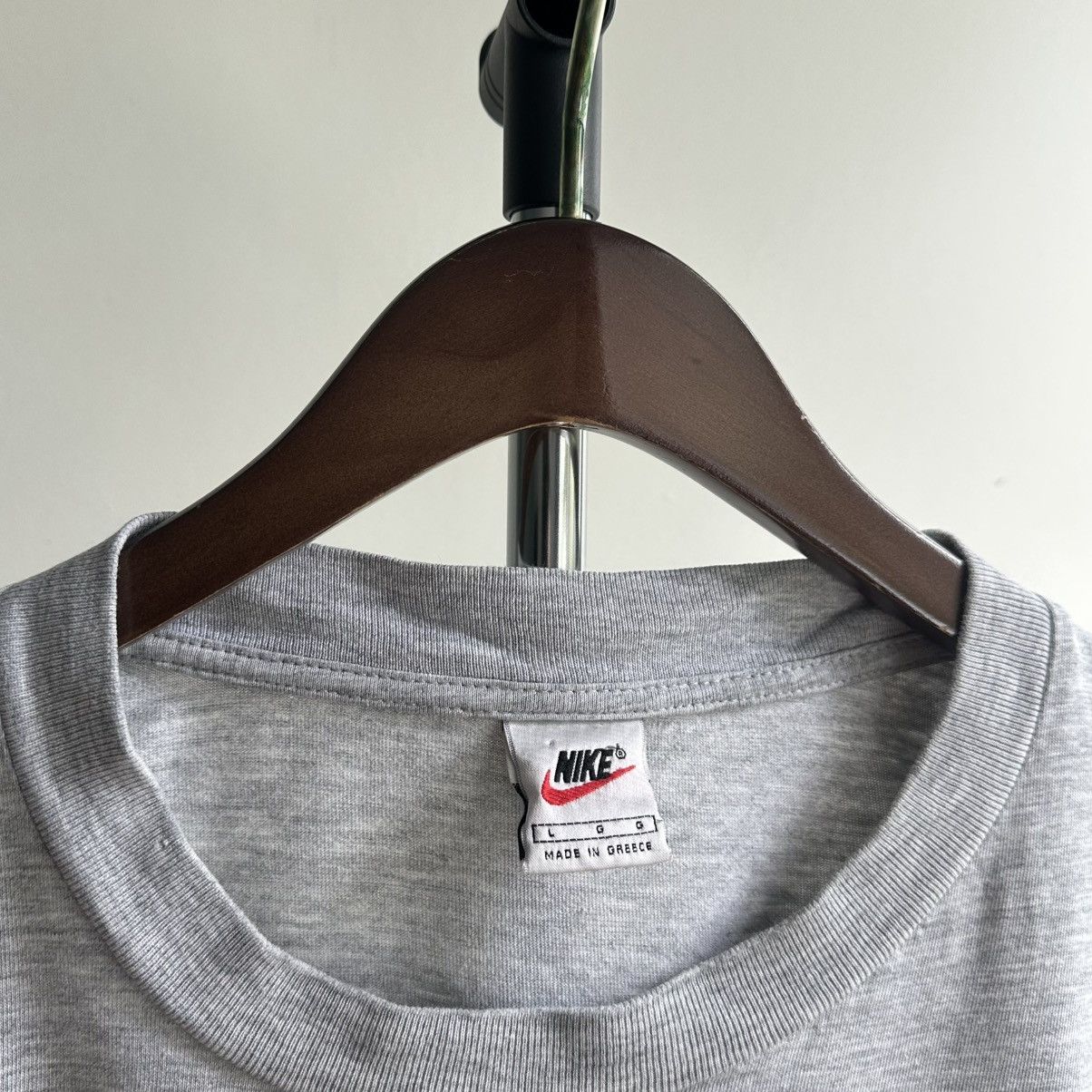 Nike × Vintage Vintage 90s Nike Swoosh Big Logo Tee Size US L / EU 52-54 / 3 - 4 Thumbnail