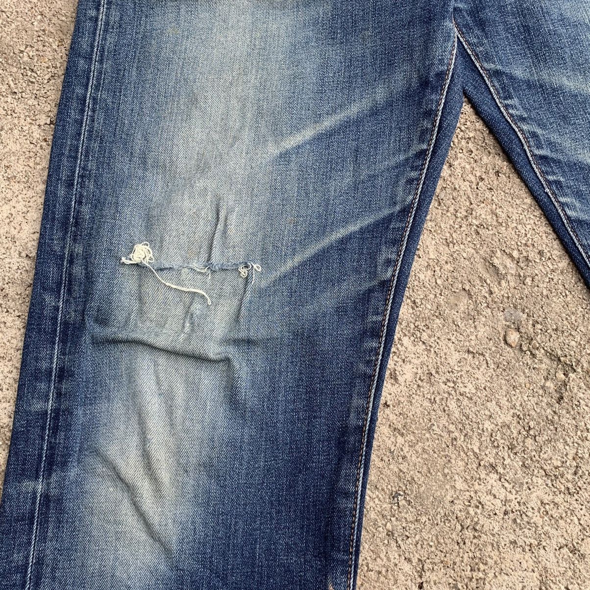Undercover × Uniqlo Vintage Faded Two Tone Uniqlo Distressed Jeans Denim W33 Size US 33 - 7 Thumbnail