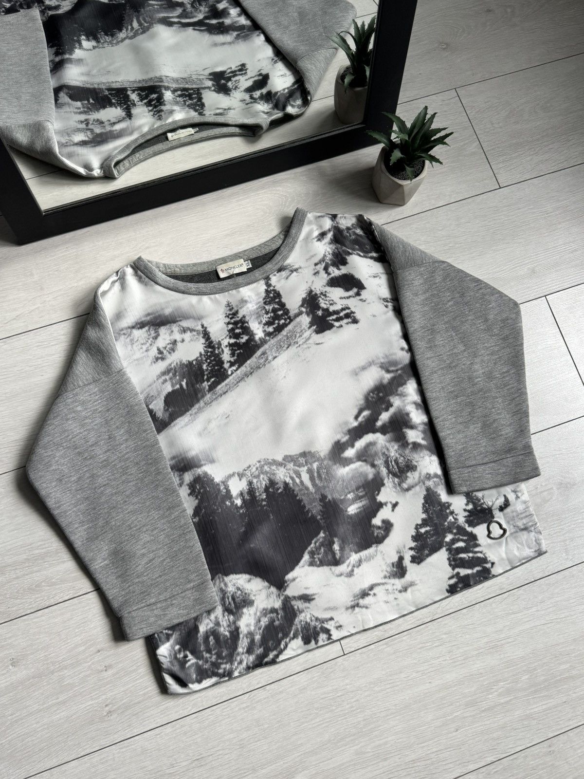 Moncler Moncler Maglia Girocollo Snow Mountain Sweatshirt Size XL / US 12-14 / IT 48-50 - 2 Thumbnail