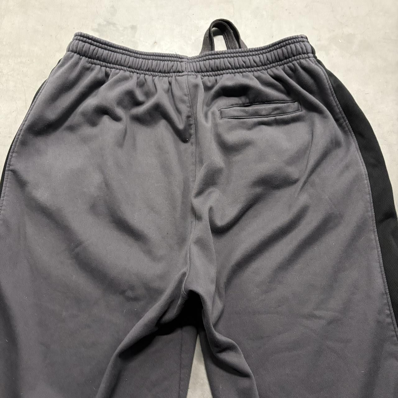 Reebok Crazy Vintage Y2K/2000s Baggy Striped Grey Reebok Sweatpants with adjustable waistband and drawstrings! Size US 34 / EU 50 - 6 Thumbnail