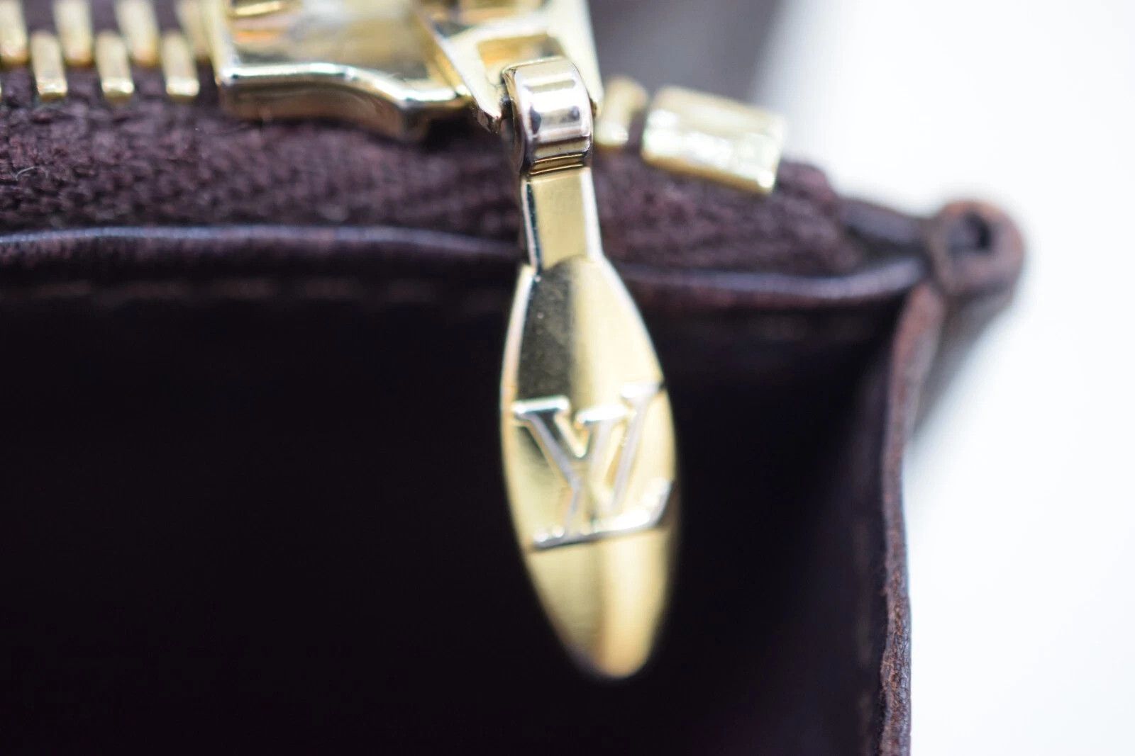 Louis Vuitton Louis Vuitton Sarah Wallet Vernis Amarante M93524 Size ONE SIZE - 14 Thumbnail