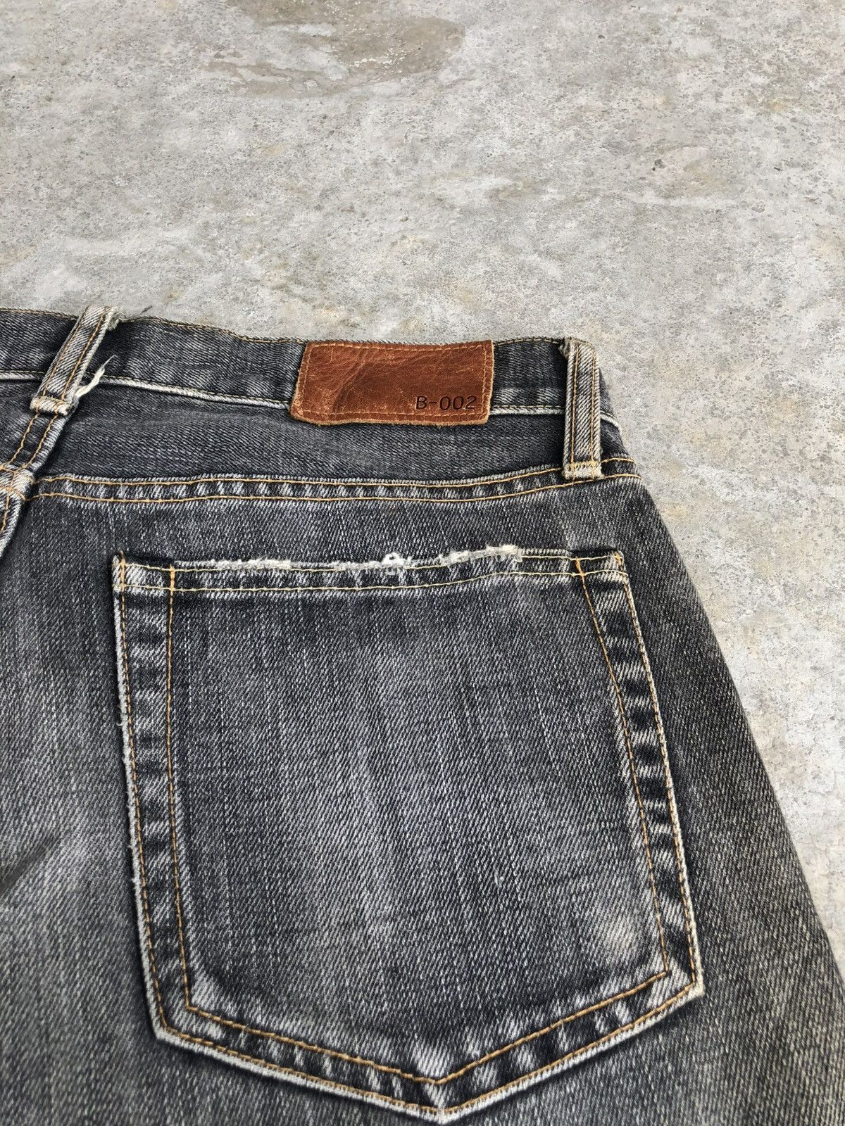 If Six Was Nine Japanese Uniqlo Flared Jeans Bootcut Distressed Denim Size US 30 / EU 46 - 17 Thumbnail