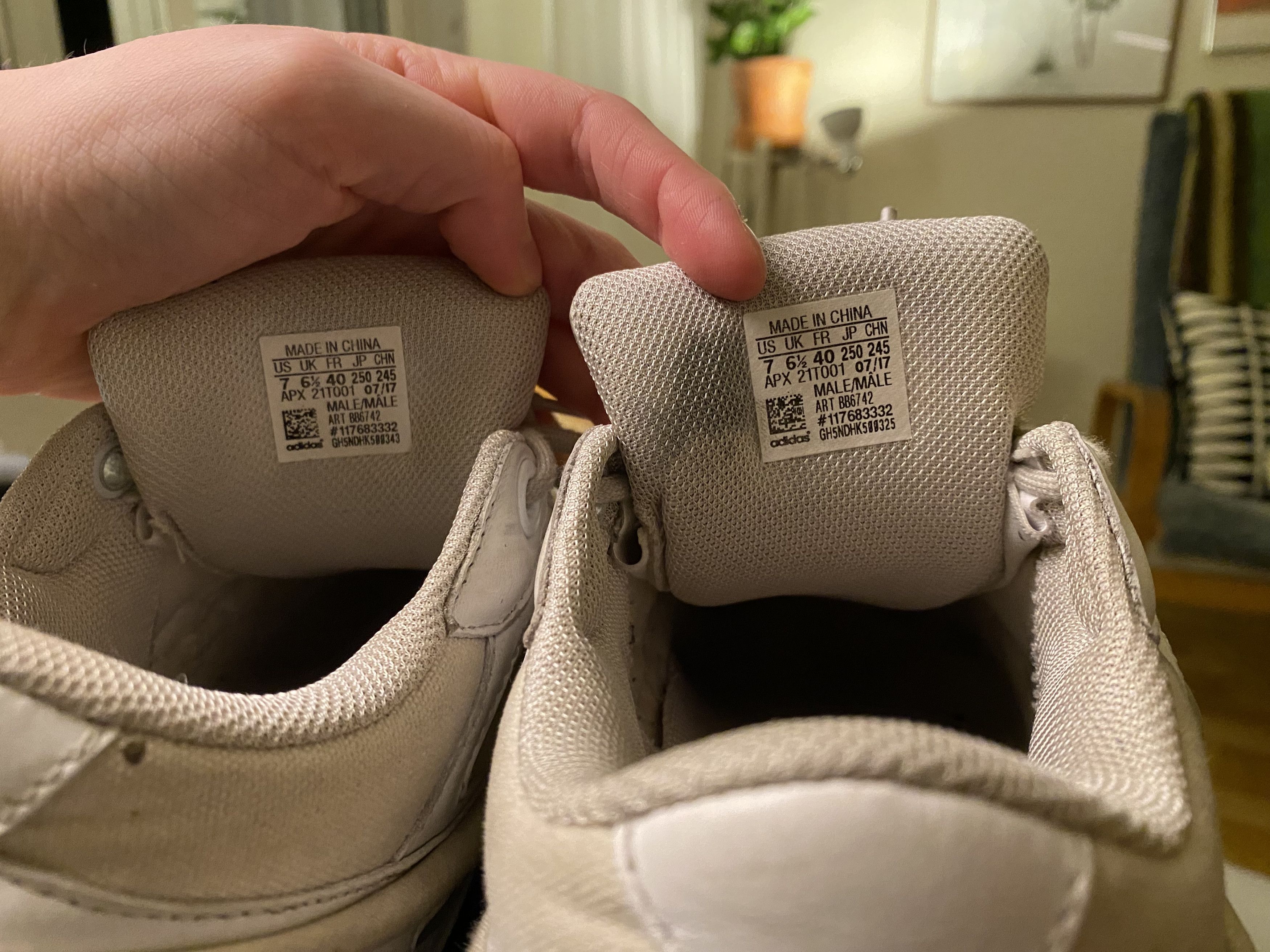 Adidas × Raf Simons Raf Simons White Ozweego 3 Size US7 Size US 7 / EU 40 - 9 Thumbnail