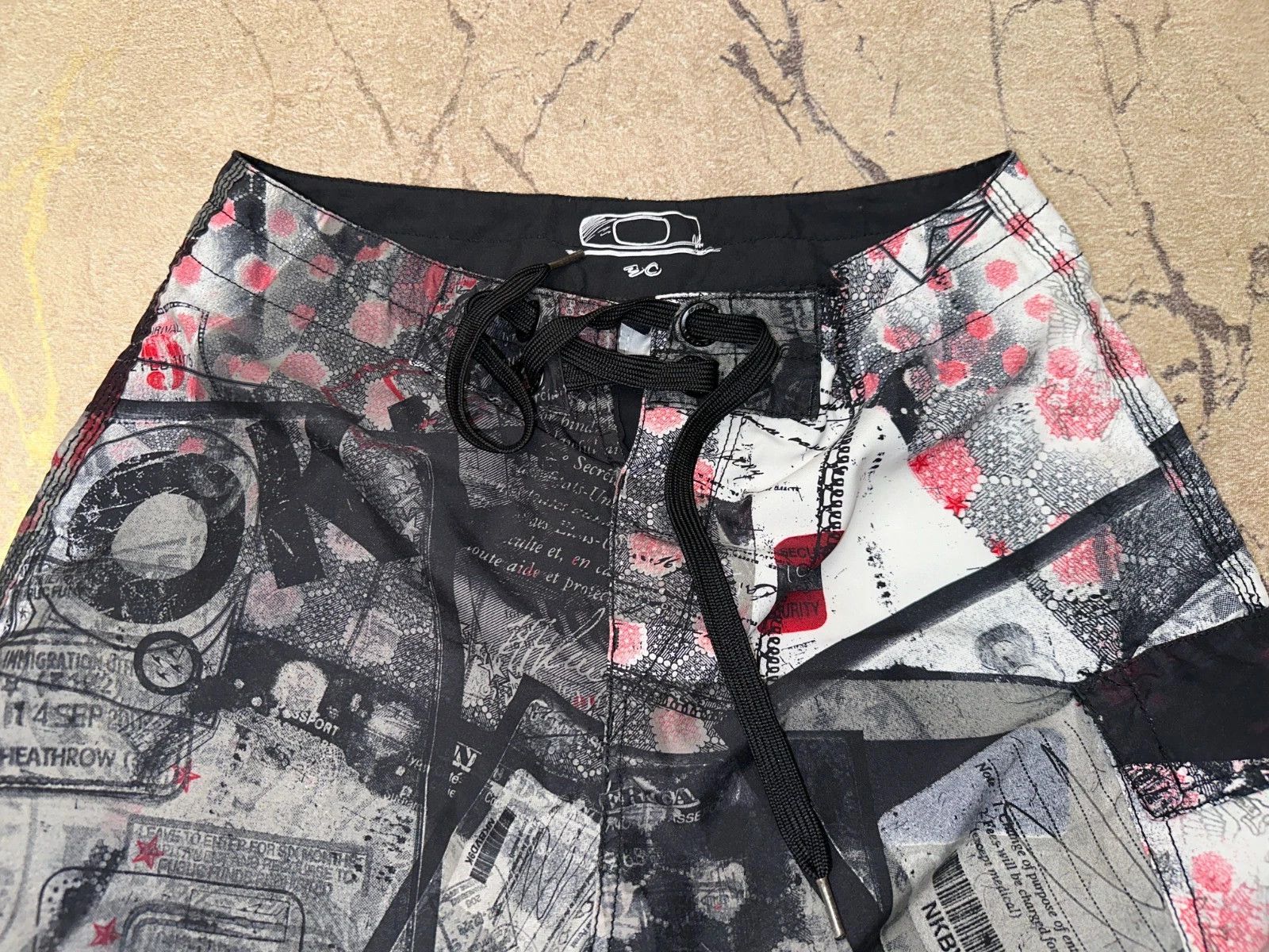 Oakley Oakley Shorts Limited Striped Rainbow Flame Board Size 30 Size US 30 / EU 46 - 6 Thumbnail
