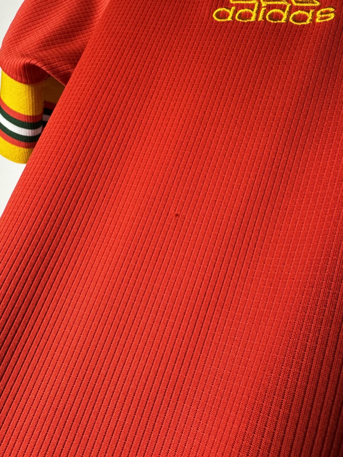 Adidas Wales 2020 2021 Home Football Shirt Soccer Jersey Adidas Size US XS / EU 42 / 0 - 9 Thumbnail