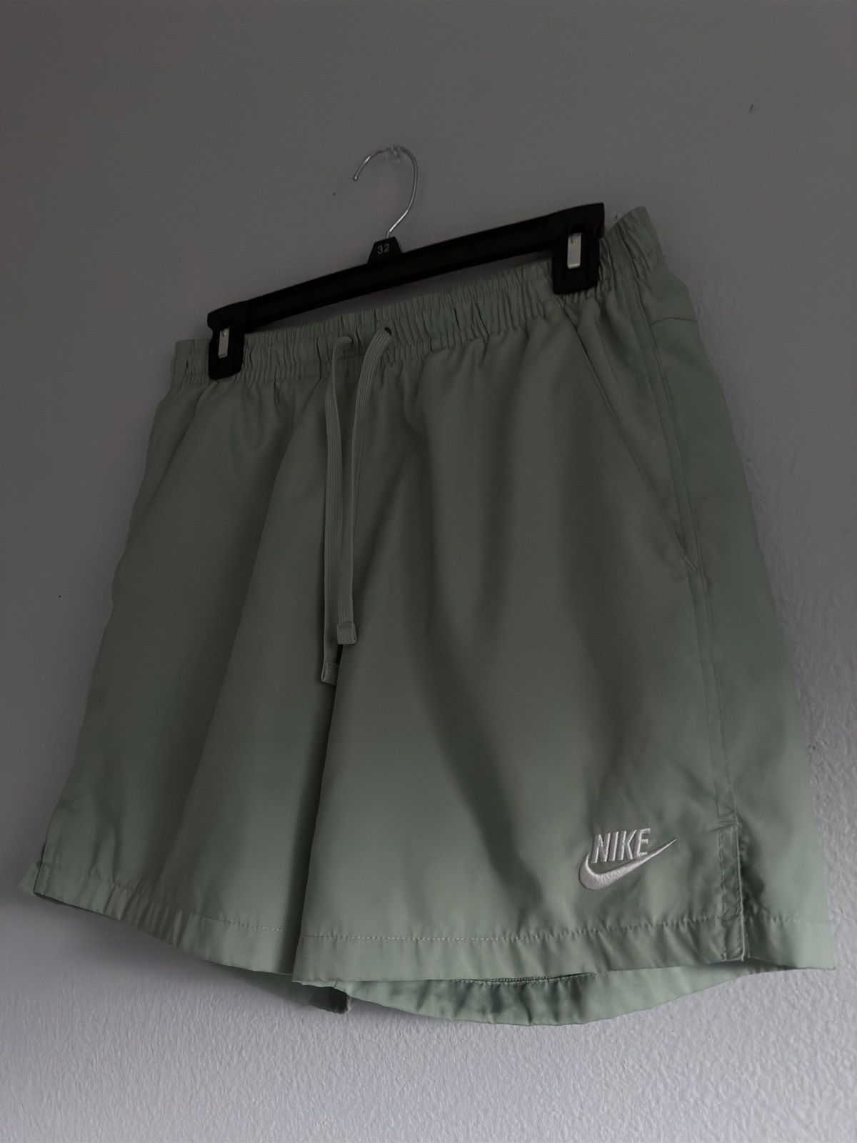 Nike Nike Woven Nylon Shorts - mint green Size US 30 / EU 46 - 2 Thumbnail