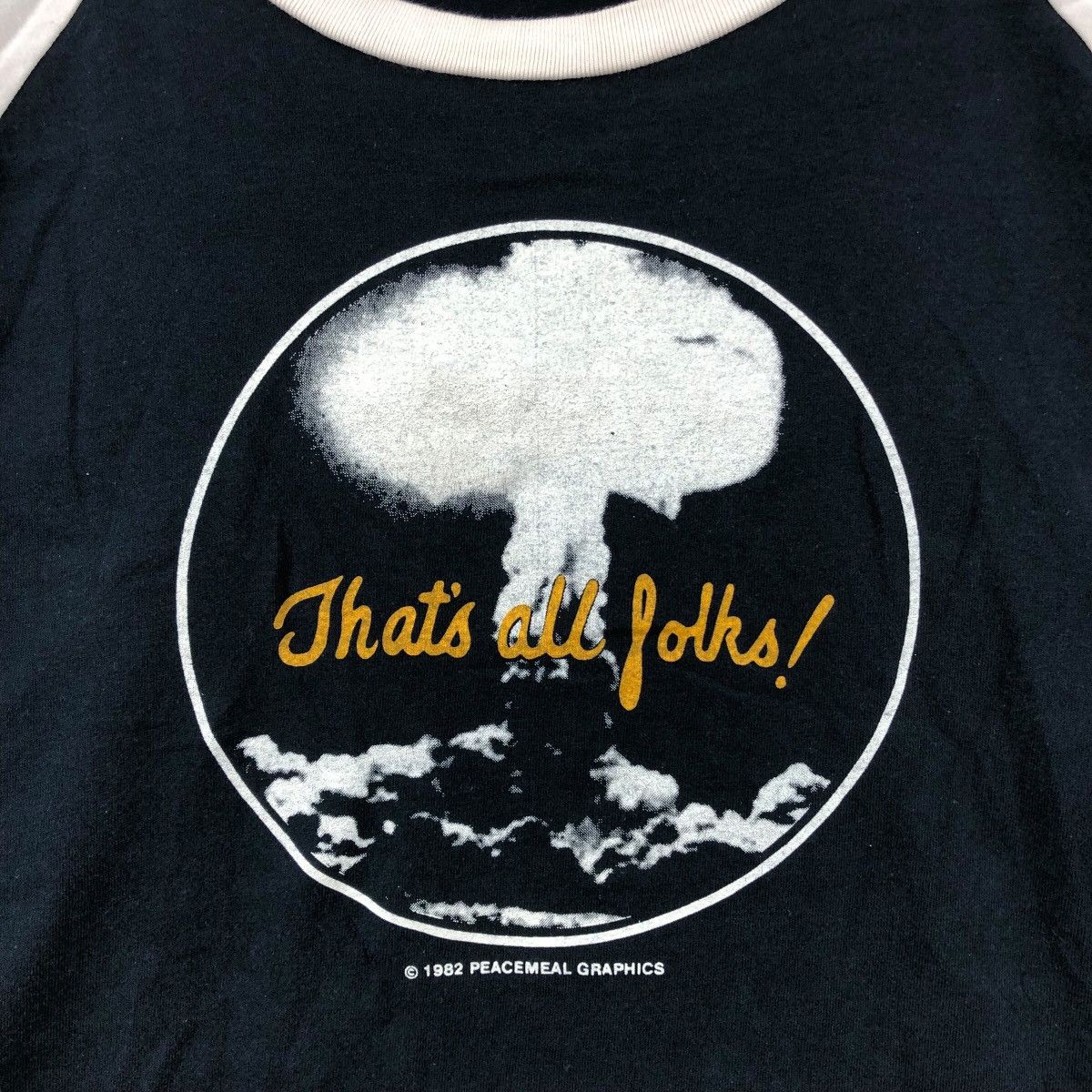 Vintage Vintage 1982 PEACEMEAL GRAPHICS Thats All Folks Band Shirt Size US M / EU 48-50 / 2 - 3 Thumbnail