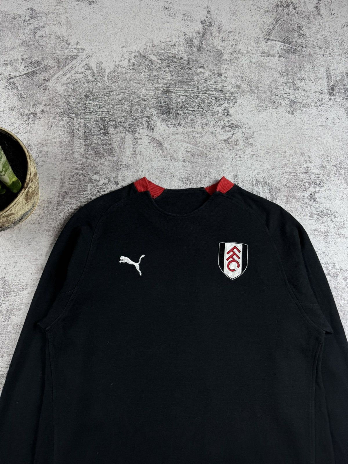 Puma FC Fulham Men’s Medium Top Black LongSleeve Puma Soccer Football Jersey T Shirt Size US M / EU 48-50 / 2 - 5 Thumbnail