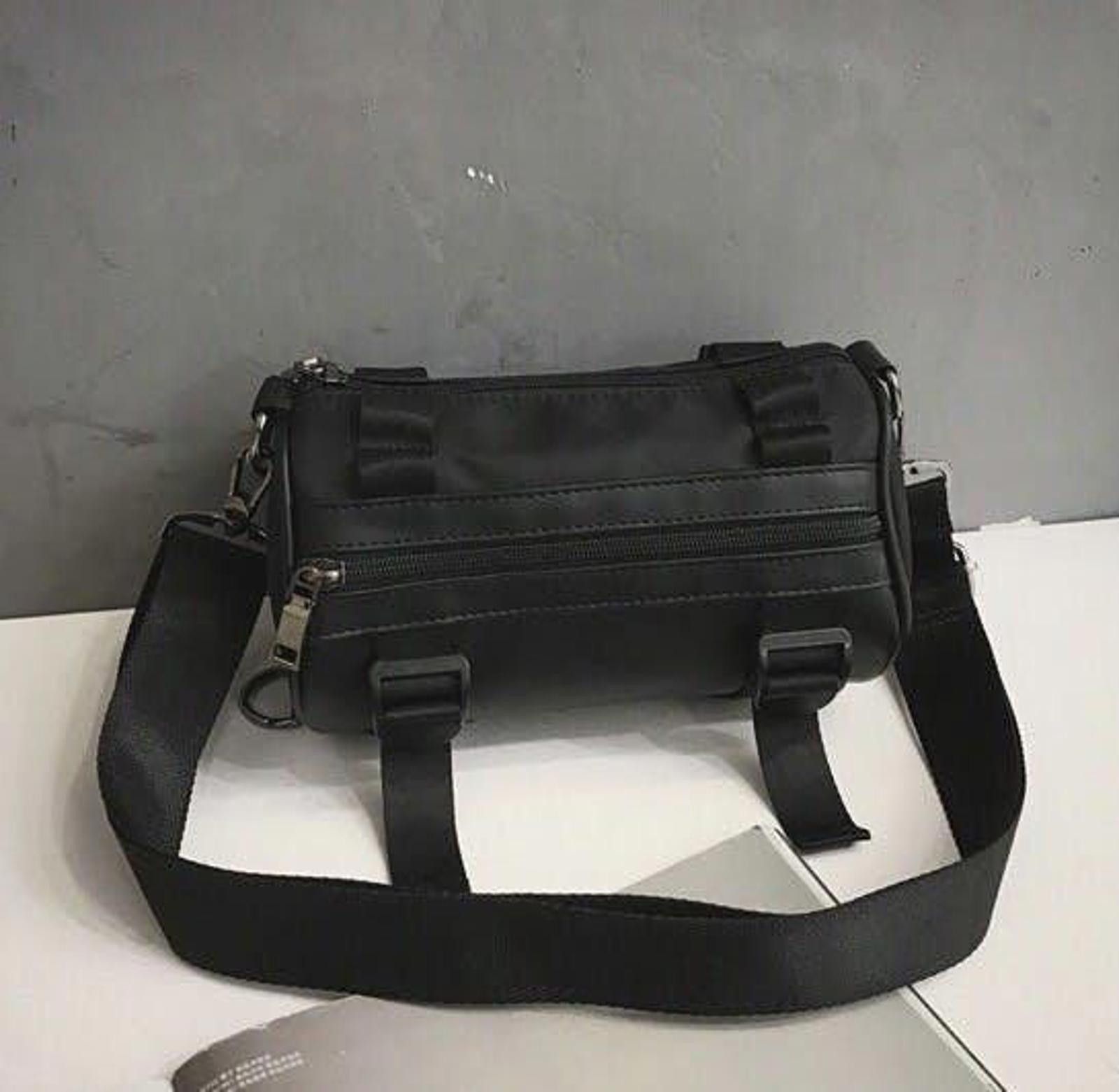 Japanese Brand Black Buckle Crossbody Shoulder Bag Size ONE SIZE - 5 Thumbnail