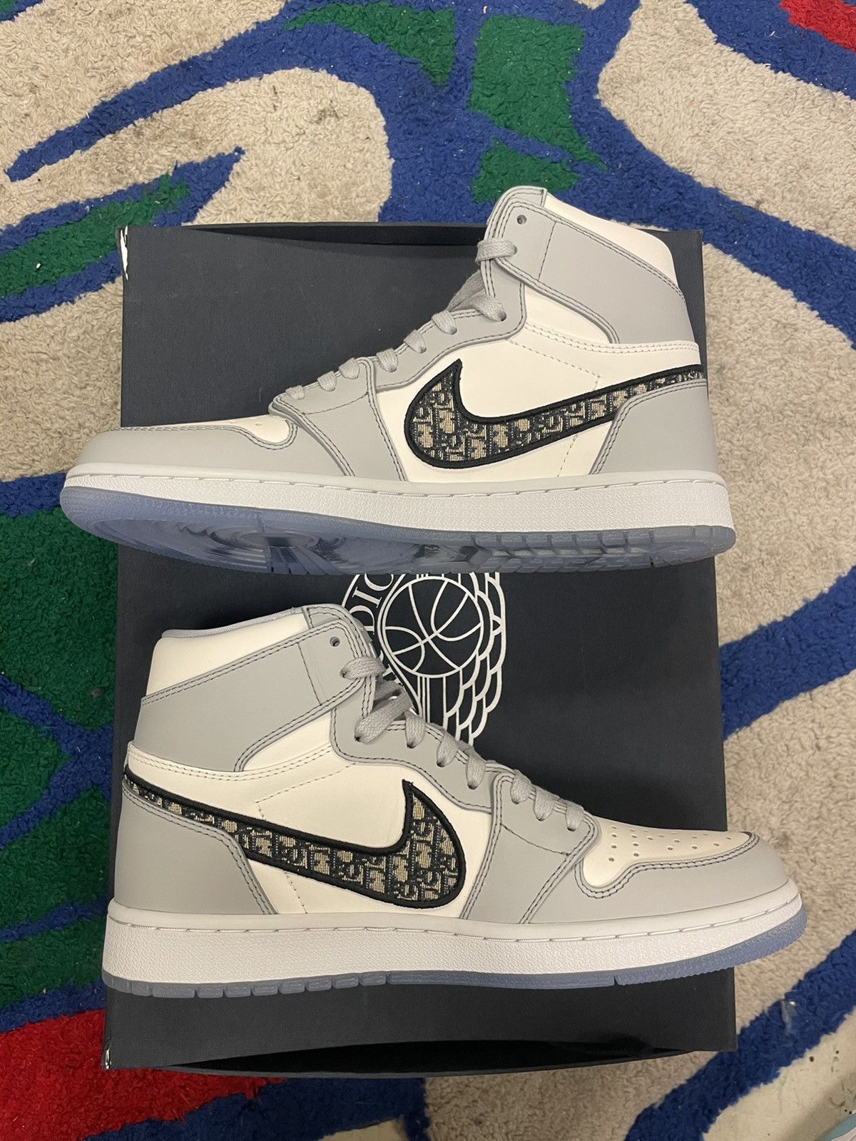 Dior × Nike Jordan 1 High Dior Size US 8.5 / EU 41-42 - 2 Thumbnail