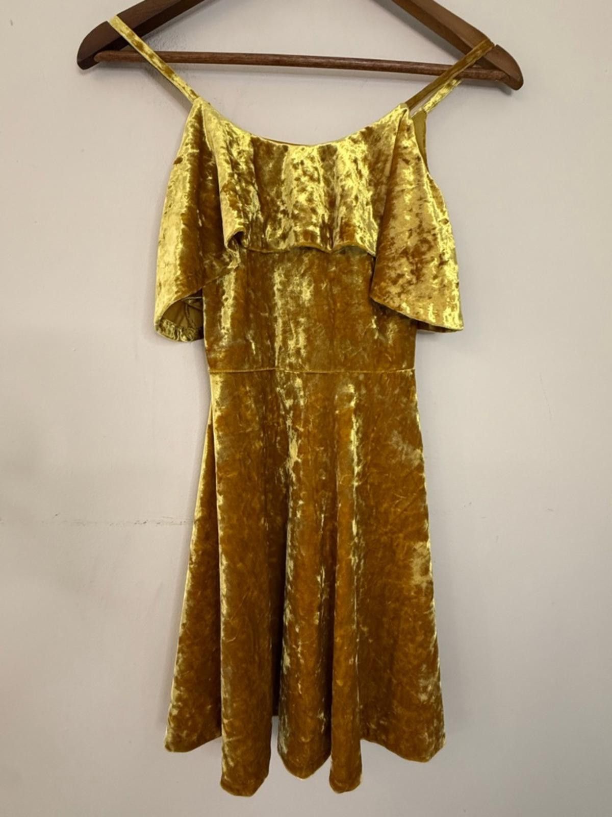 Aquascutum Aqua shimmery gold velvet sleeveless mini dress SZ XS Size XS / US 0-2 / IT 36-38 - 2 Thumbnail