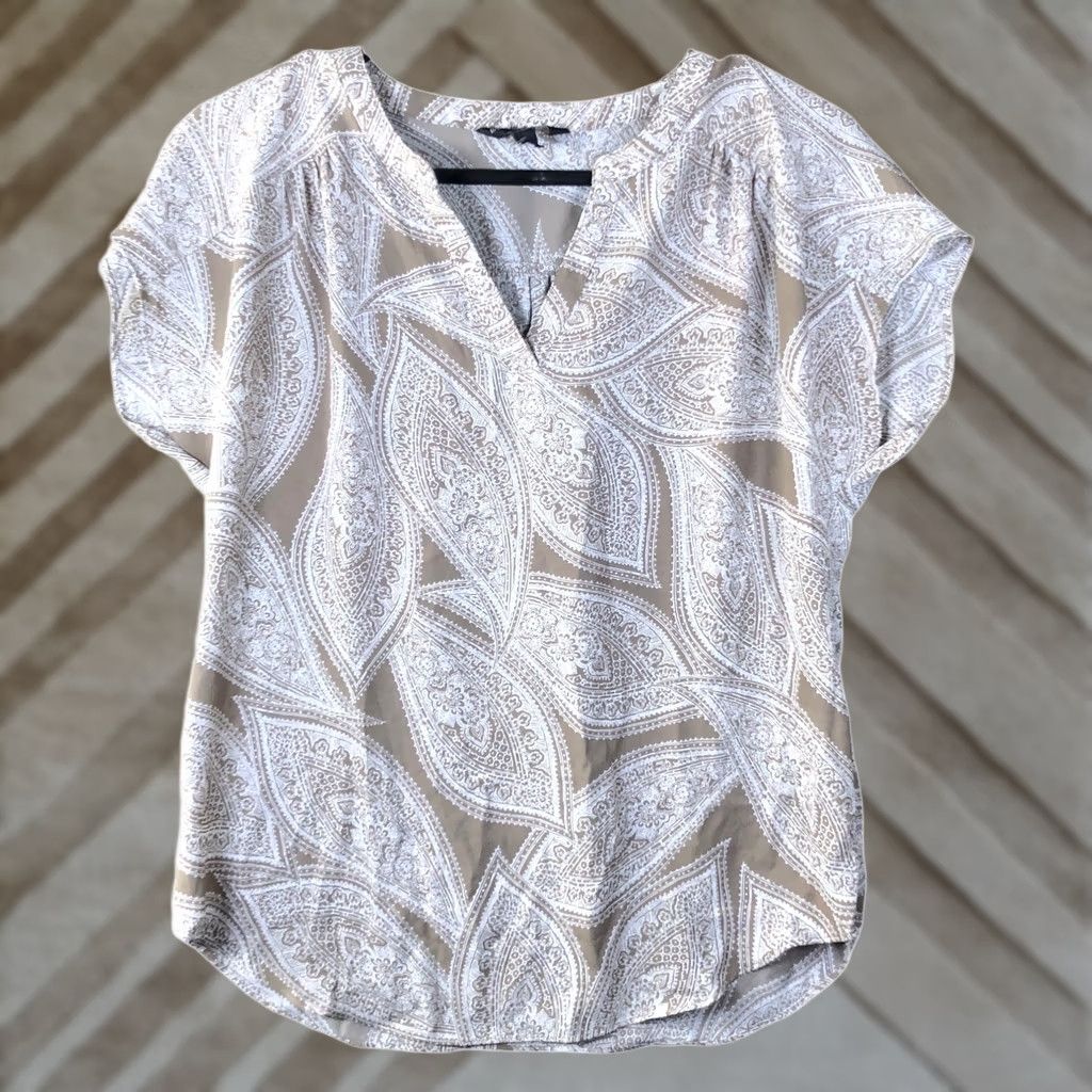 Banana Republic Banana Republic Womens Shirt Brown Cream Leaf Print V Neck Short Sleeve XS Size XS / US 0-2 / IT 36-38 - 1 Thumbnail