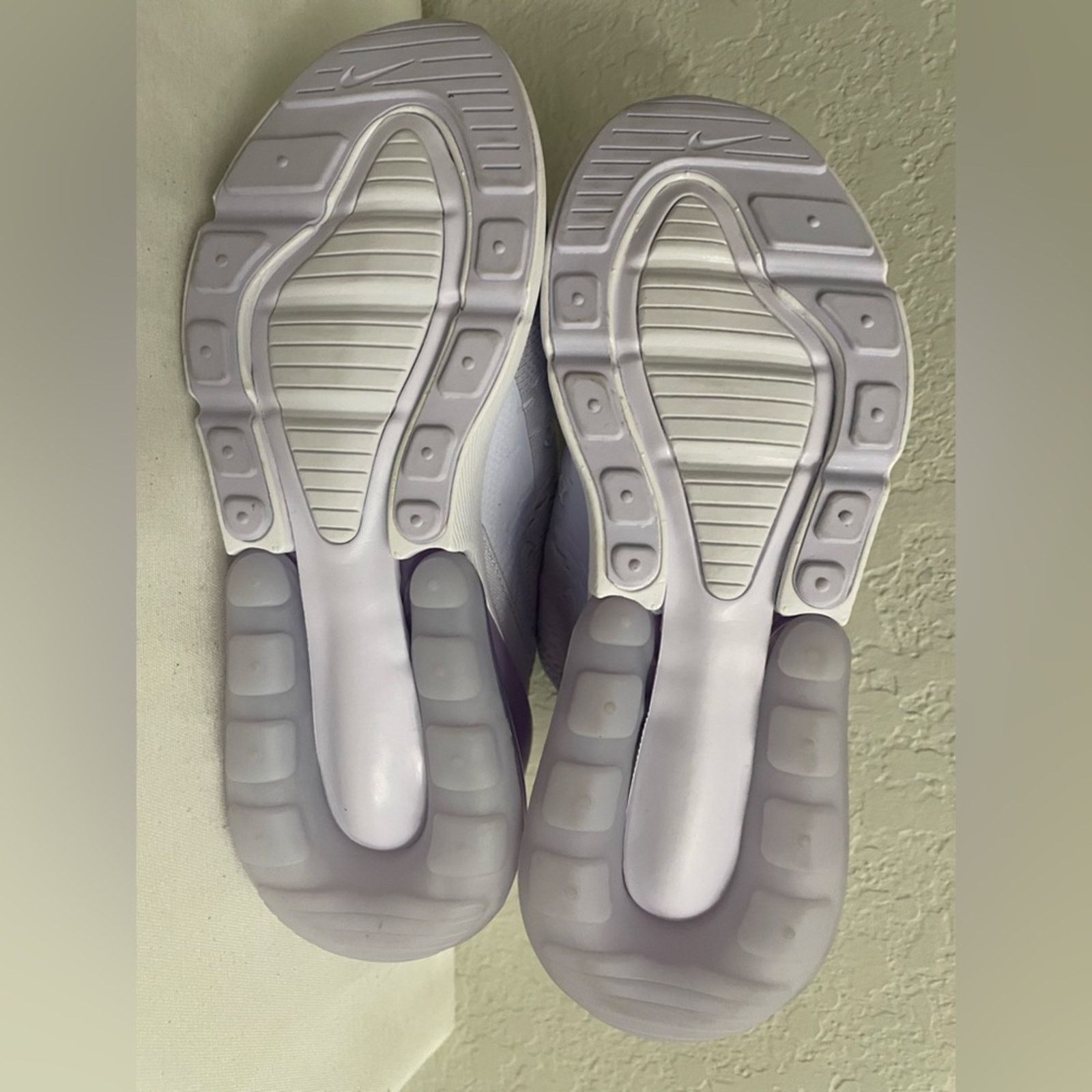 Nike Nike Air Max 270 in Amethyst Tint White Sneaker Women Size 6 Size US 6 / IT 36 - 8 Thumbnail