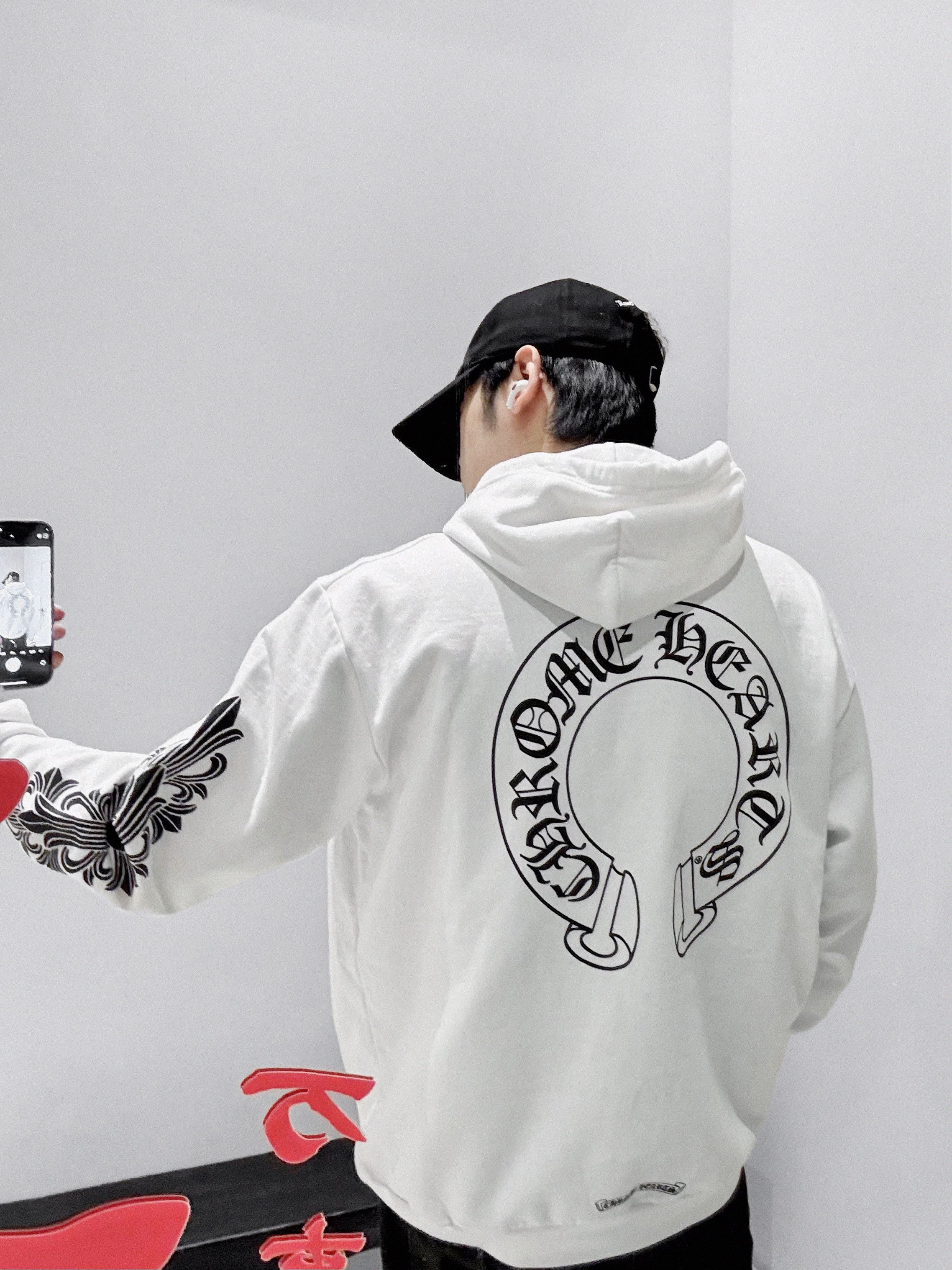 Chrome Hearts Chrome Hearts White Classic Horseshoe Logo Hoodie Size US L / EU 52-54 / 3 - 13 Thumbnail