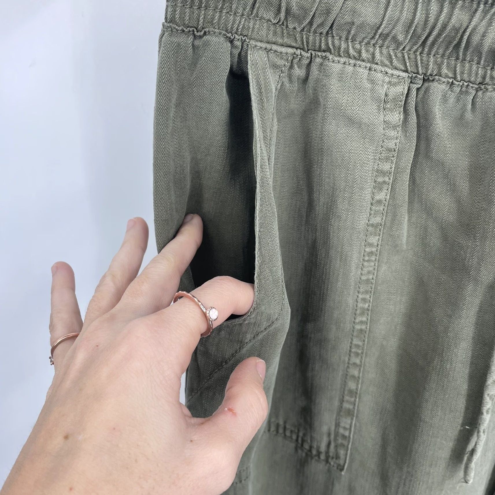 Olive Carly Jean Jogger Pants Womens Large Olive Green Tapered Drawstring Pockets Casual Size 36" / US 14 / IT 50 - 4 Thumbnail
