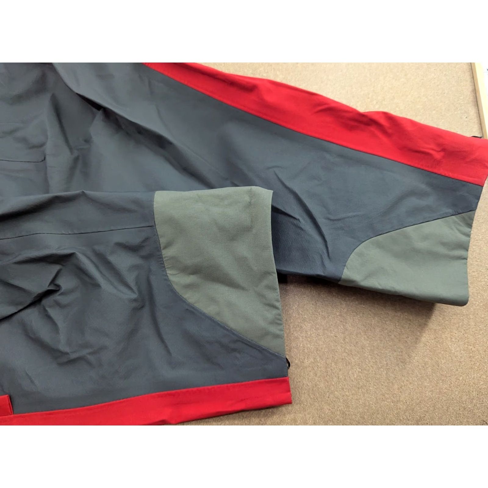 Helly Hansen Helly Hansen Mens Odin Pants Size M Lightweight Outdoor Taped Seams Gray Rain Pants Mens M Gray Size US 31 - 7 Thumbnail