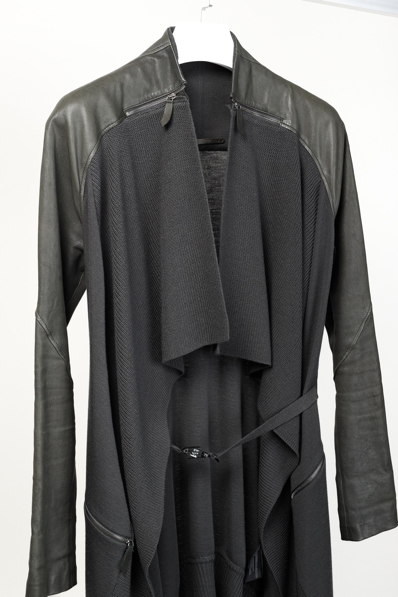 Annette Gortz Annette Gortz AW/14 Kubus Grey Leather-Trim Belted Cardigan Size S / US 4 / IT 40 - 4 Thumbnail