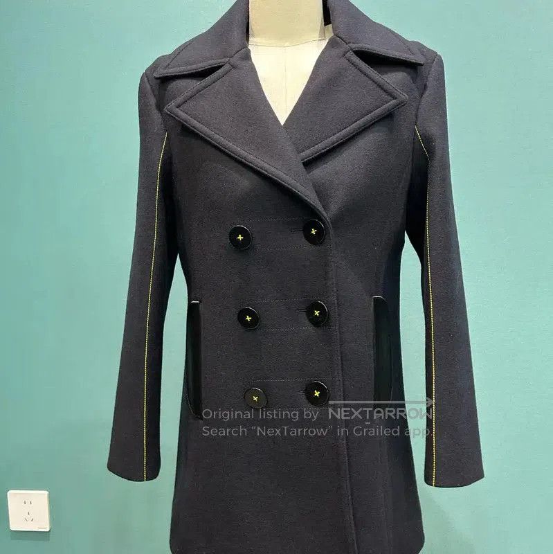 Louis Vuitton Louis Vuitton Double Breasted Wool Coat for Women . Size S / US 4 / IT 40 - 9 Thumbnail
