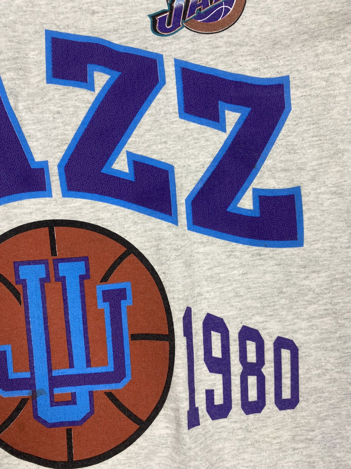 NBA × Vintage Vintage 90s Utah Jazz NBA T shirt Tee Size S Size US L / EU 52-54 / 3 - 11 Thumbnail