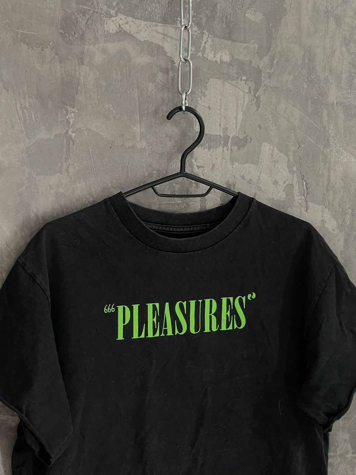 Pleasures Pleasures Sk8 Streetwear Faded T-shirt vintage Size US M / EU 48-50 / 2 - 7 Thumbnail