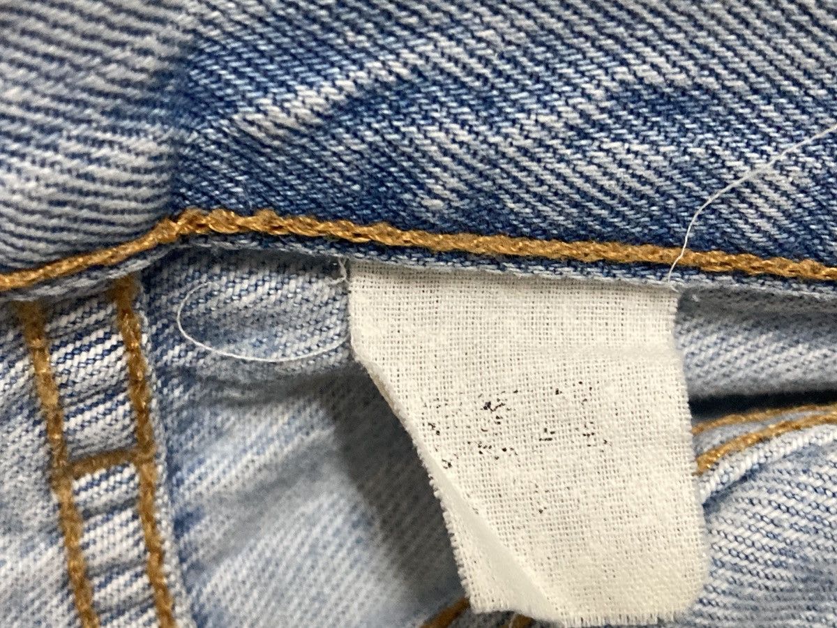 Levi's Vintage Y2K Levis 501 jeans Made in Guatemala Size US 31 - 7 Thumbnail