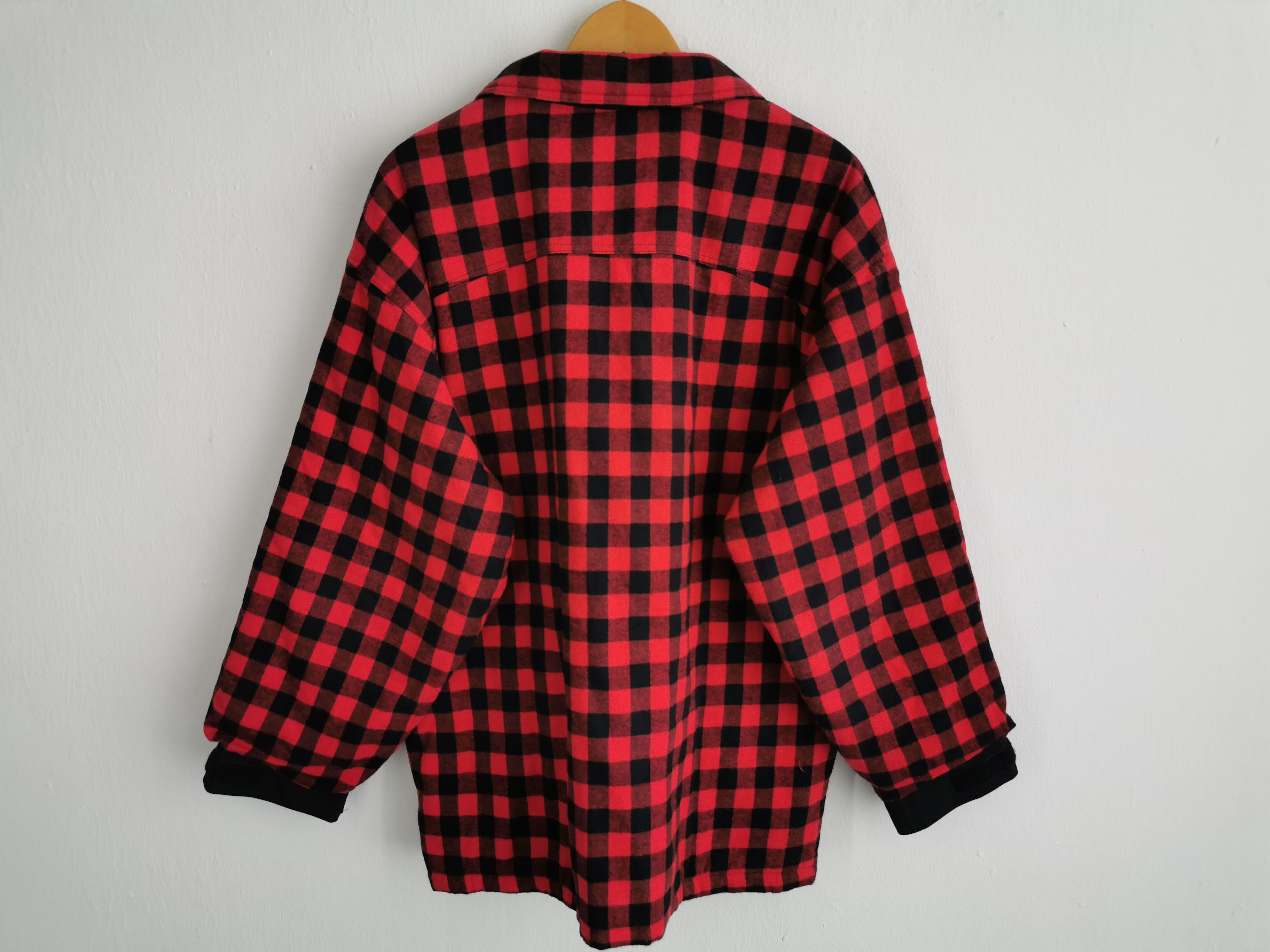 Ugg Vintage UGG Windbreaker Nylon Jacket Made In USA Size L Size US L / EU 52-54 / 3 - 3 Thumbnail