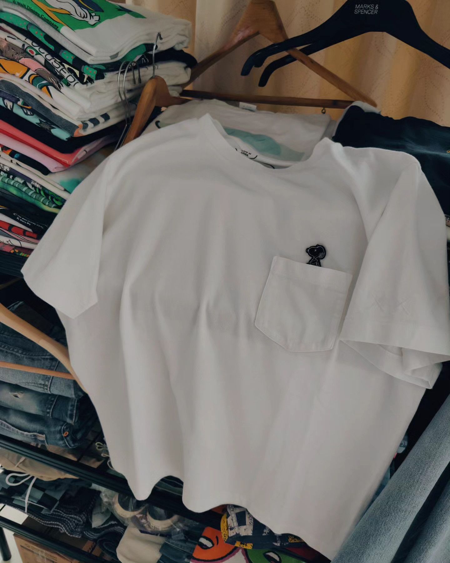 Peanuts × Uniqlo KAWS x Peanuts X X Size US M / EU 48-50 / 2 - 1 Thumbnail