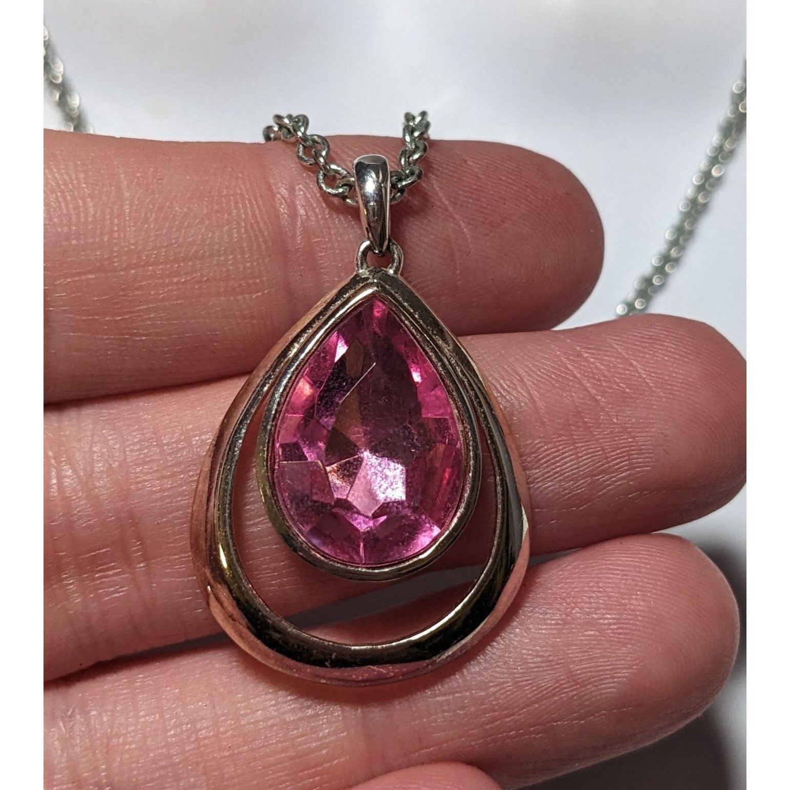 Other Coquette Pink Gemmed Teardrop Pendant Necklace Size ONE SIZE - 8 Thumbnail