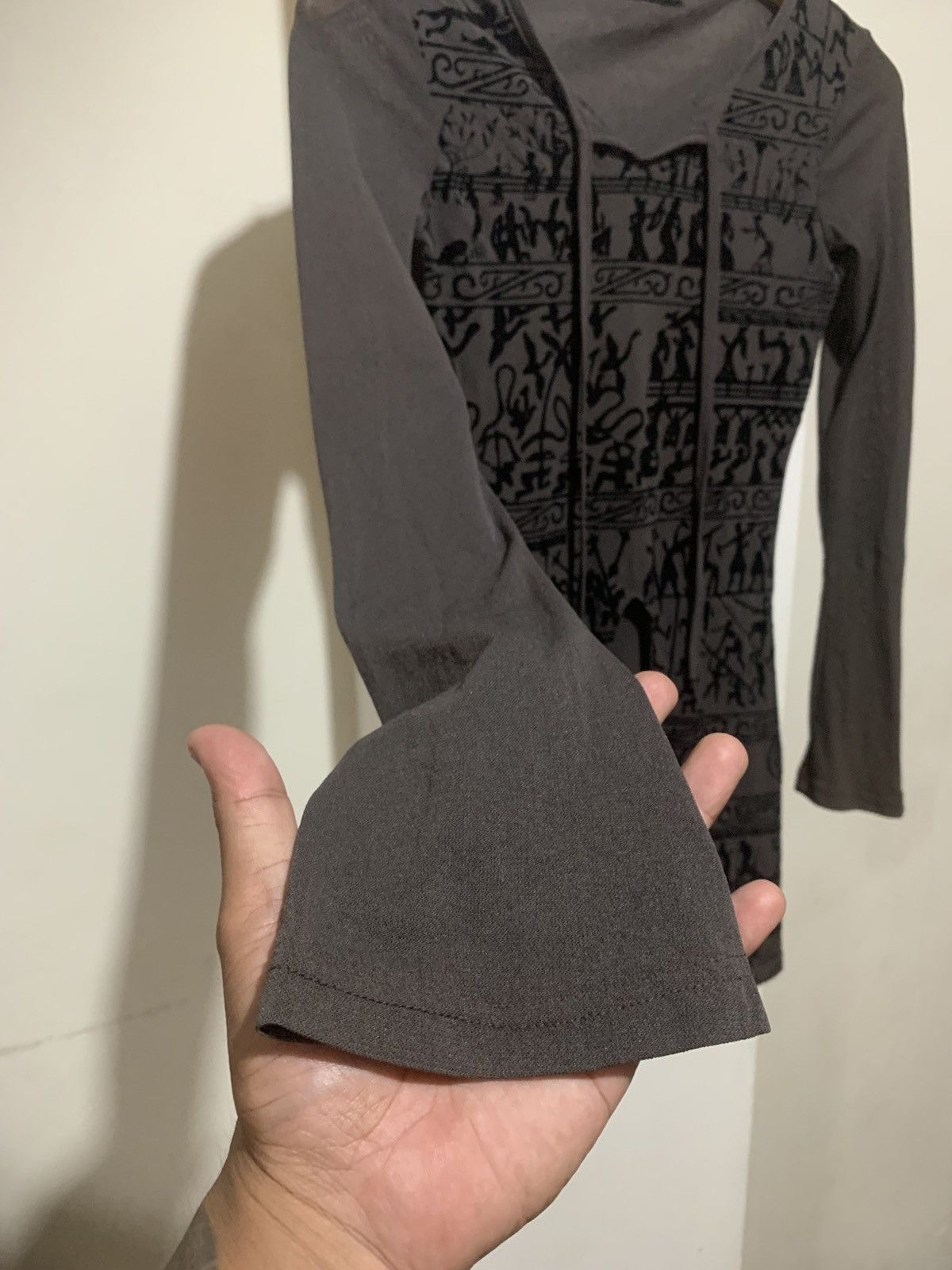 Maison Margiela Japanese Egypt Aztec Graphic Long Sleeve Tee Shirt Size M / US 6-8 / IT 42-44 - 2 Thumbnail