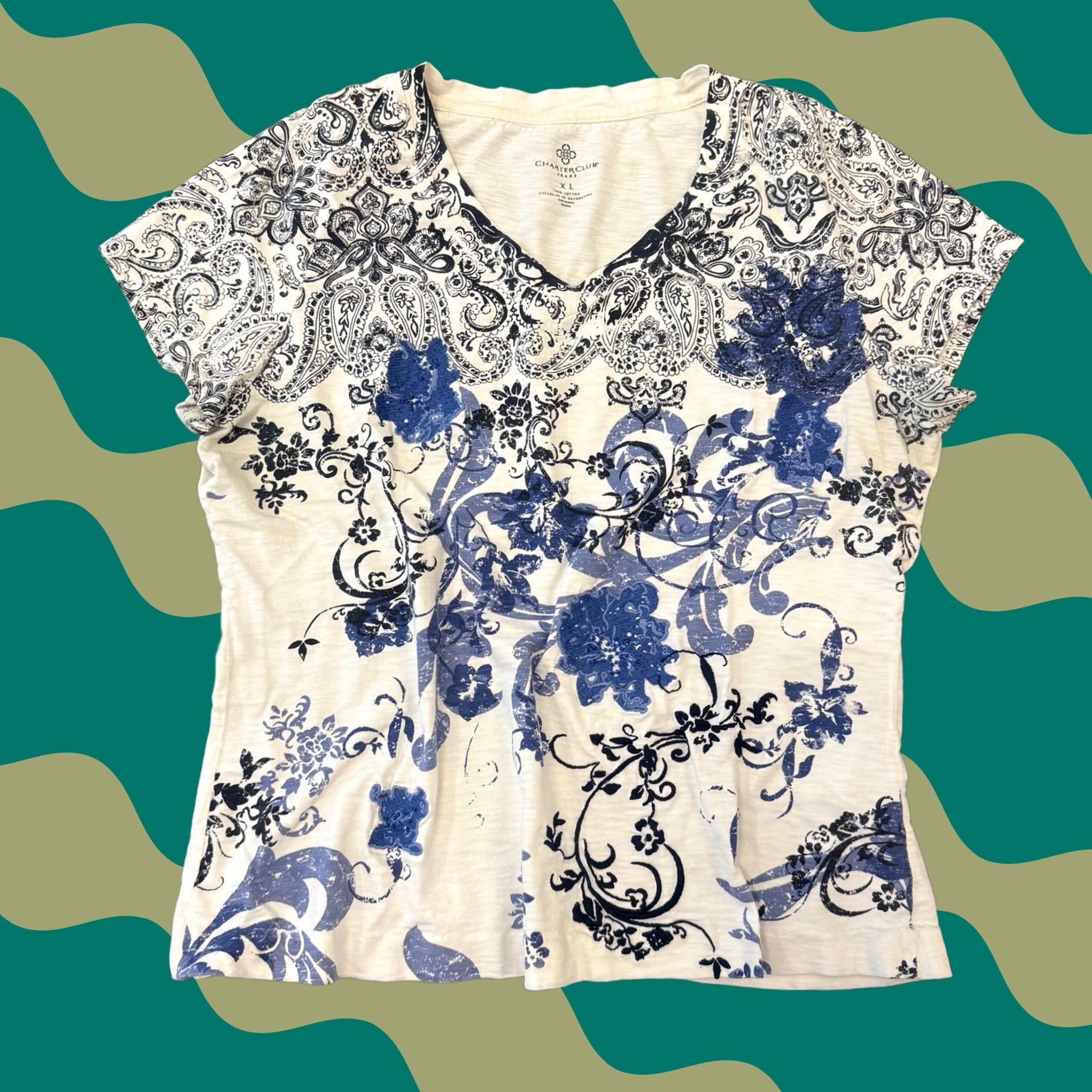 Vintage VINTAGE Y2K White Blue Graphic Grunge Cross Short Sleeve Tee Women's XL Size 40" / US 18 - 1 Thumbnail