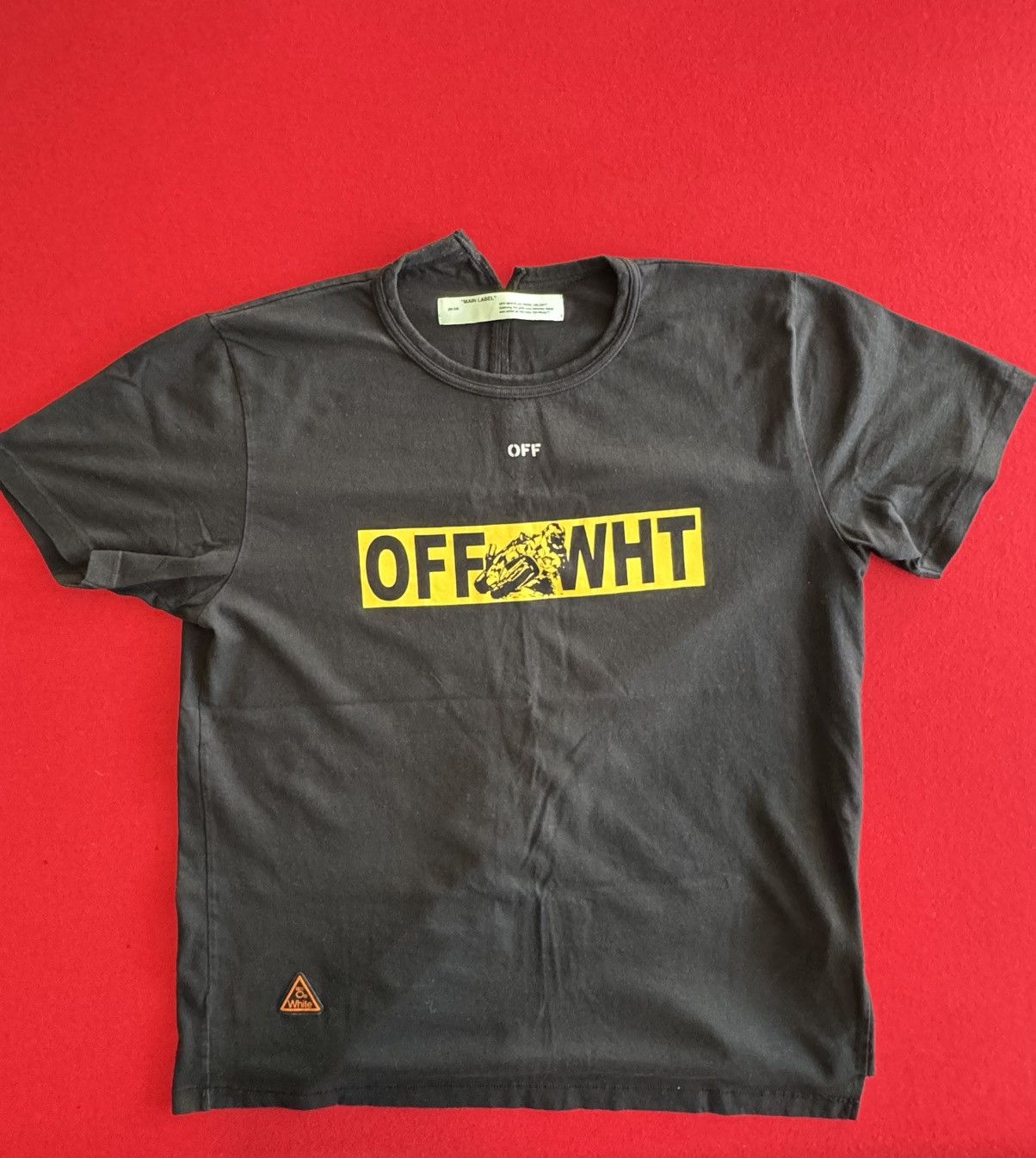 Off-White Off-White T-Shirt **RARE** Size US XL / EU 56 / 4 - 1 Thumbnail
