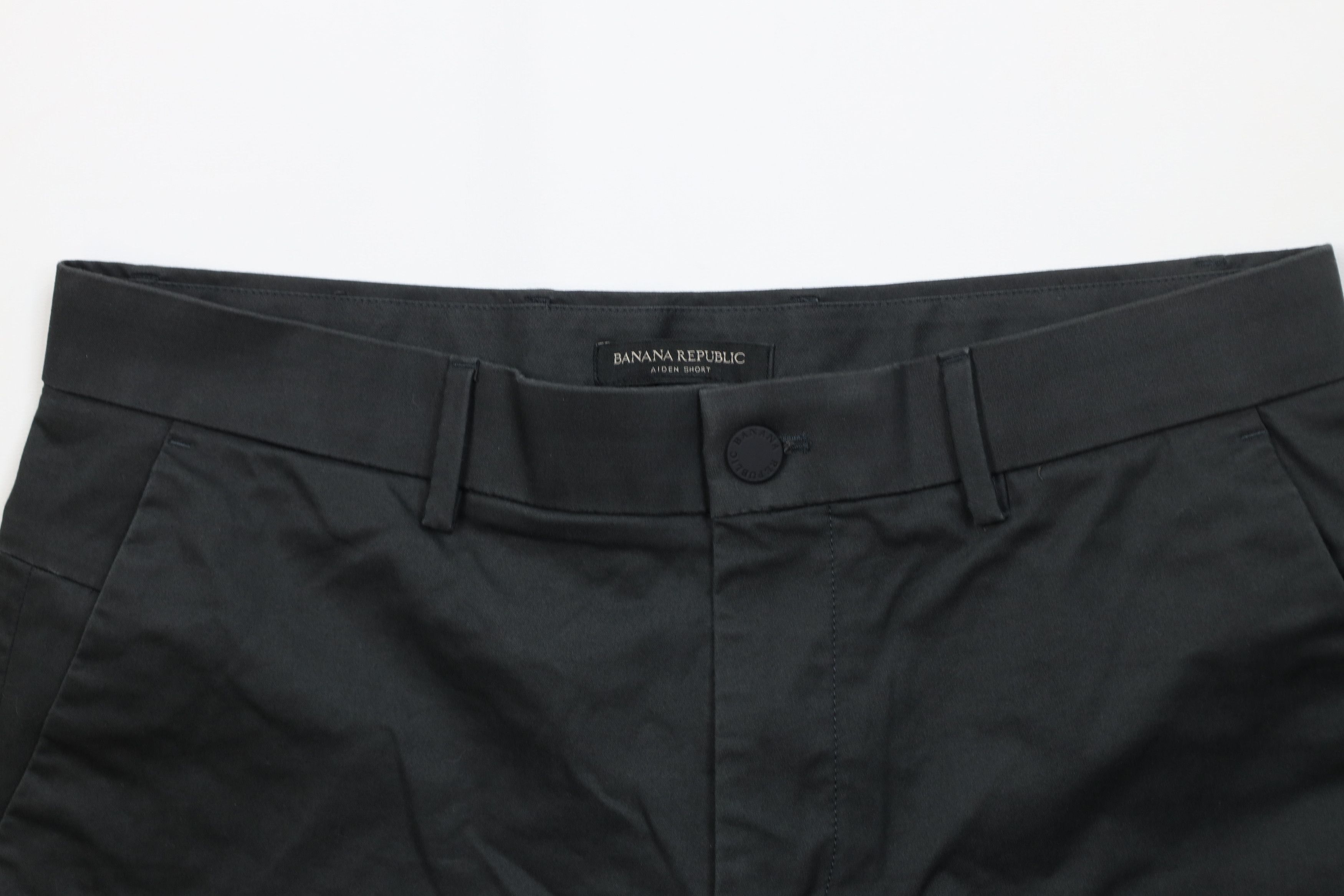 Banana Republic Banana Republic Above Knee Aiden Chino Shorts Charcoal Gray Size US 33 - 2 Thumbnail