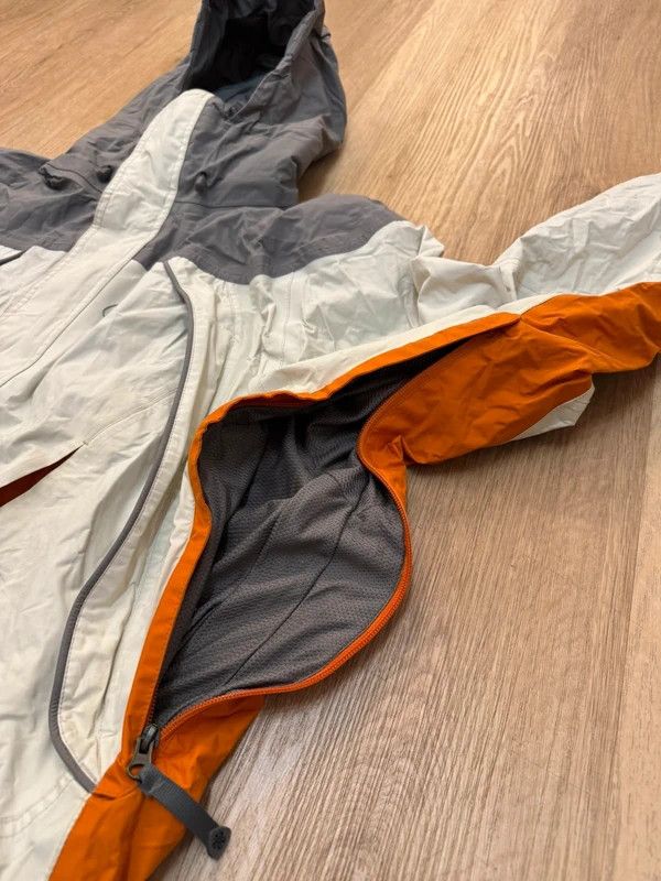 Nike ACG Nike ACG Storm-Fit Vintage 00s 90s Ski Jacket Snowboard L Size US L / EU 52-54 / 3 - 8 Thumbnail
