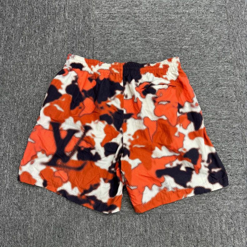 Louis Vuitton Louis Vuitton Camo Beach Shorts Size US 34 / EU 50 - 1 Thumbnail