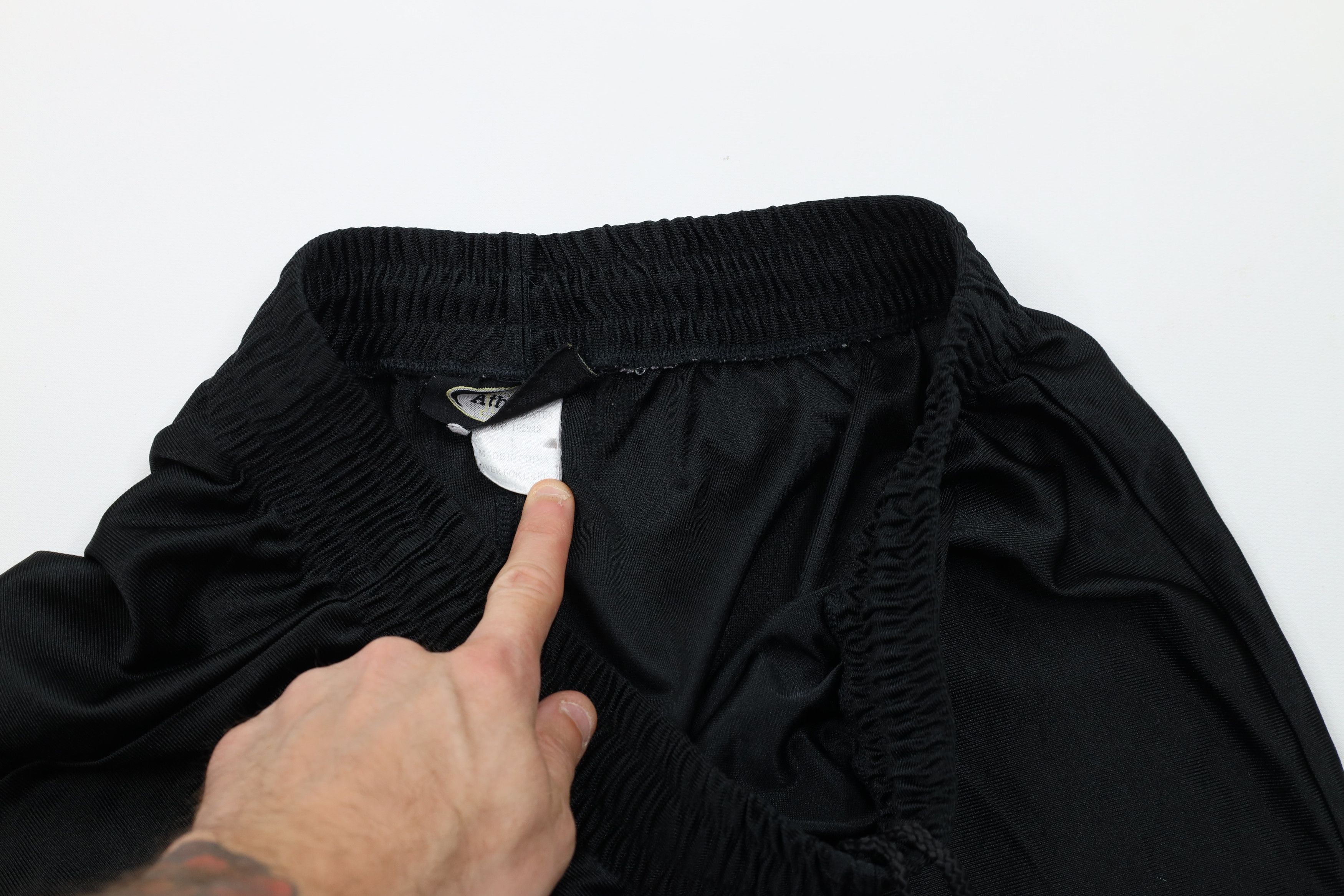Vintage Vintage 90s Y2K Streetwear Above Knee Silky Shorts Black Size US 34 / EU 50 - 6 Thumbnail