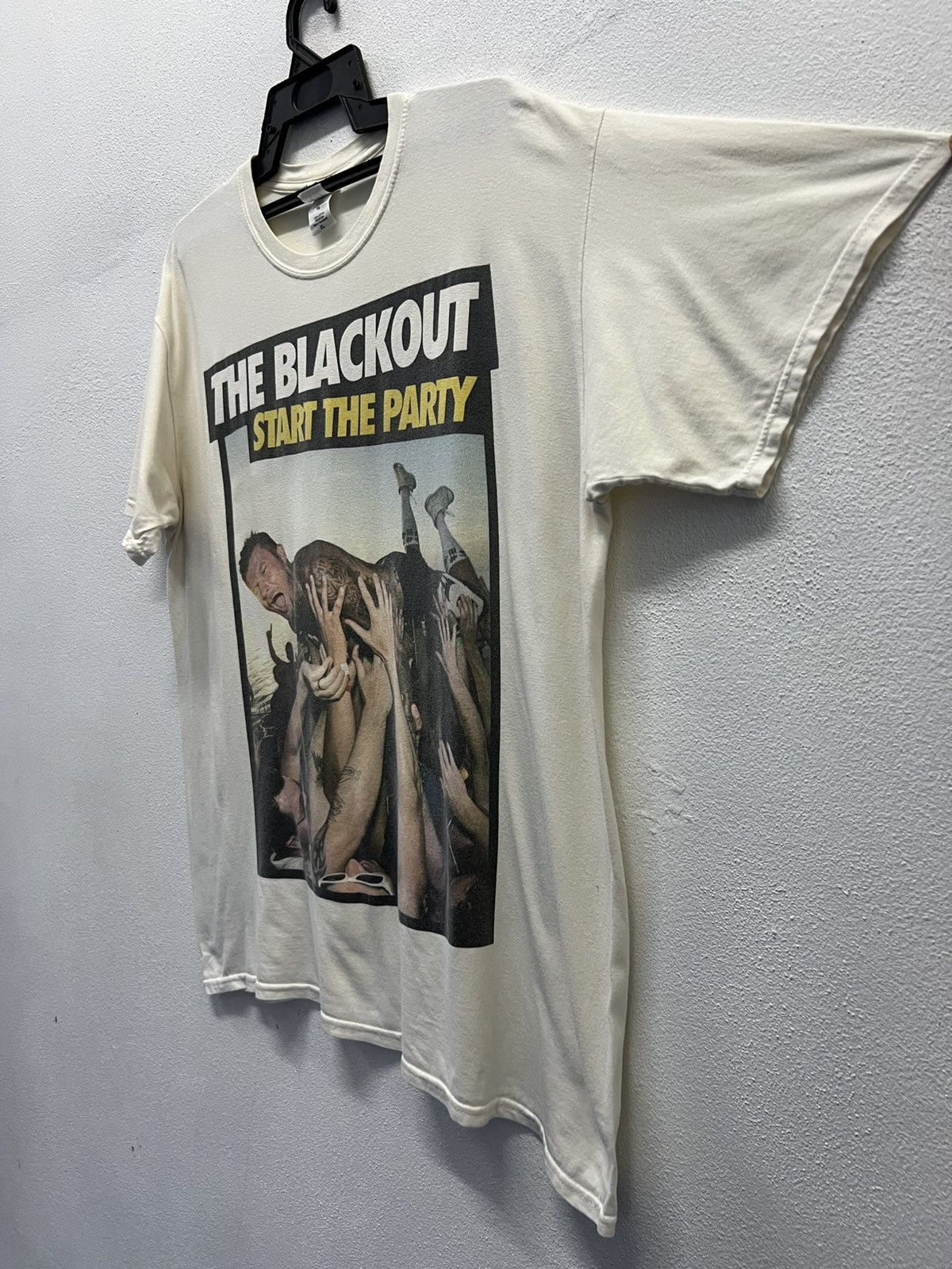 Gildan × Vintage VINTAGE GILDAN THE BLACKOUT START THE PARTY SHIRT Size US XL / EU 56 / 4 - 4 Thumbnail