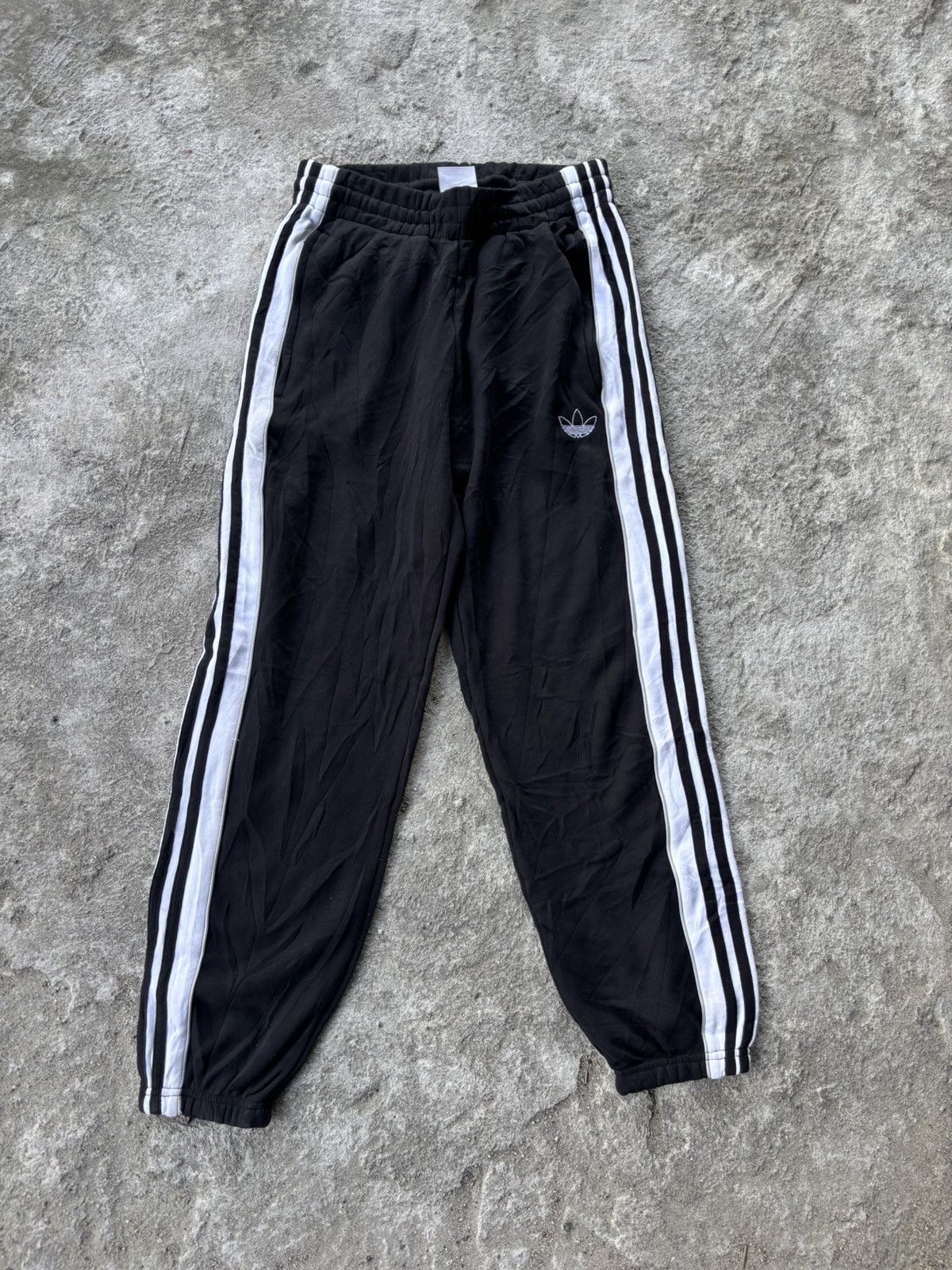 Adidas Adidas Jogger Pants Size US 30 / EU 46 - 1 Thumbnail