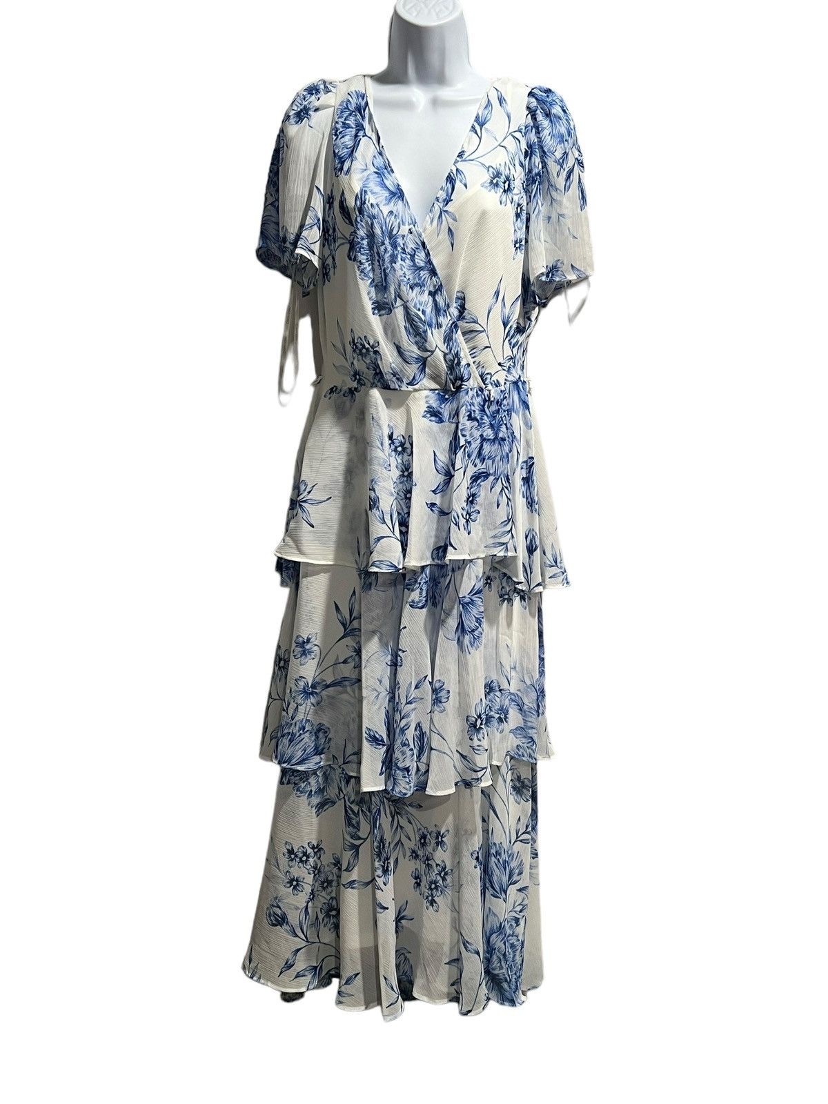 Calvin Klein NWT Calvin Klein size 10 blue and white floral dress. Size L / US 10 / IT 46 - 1 Thumbnail