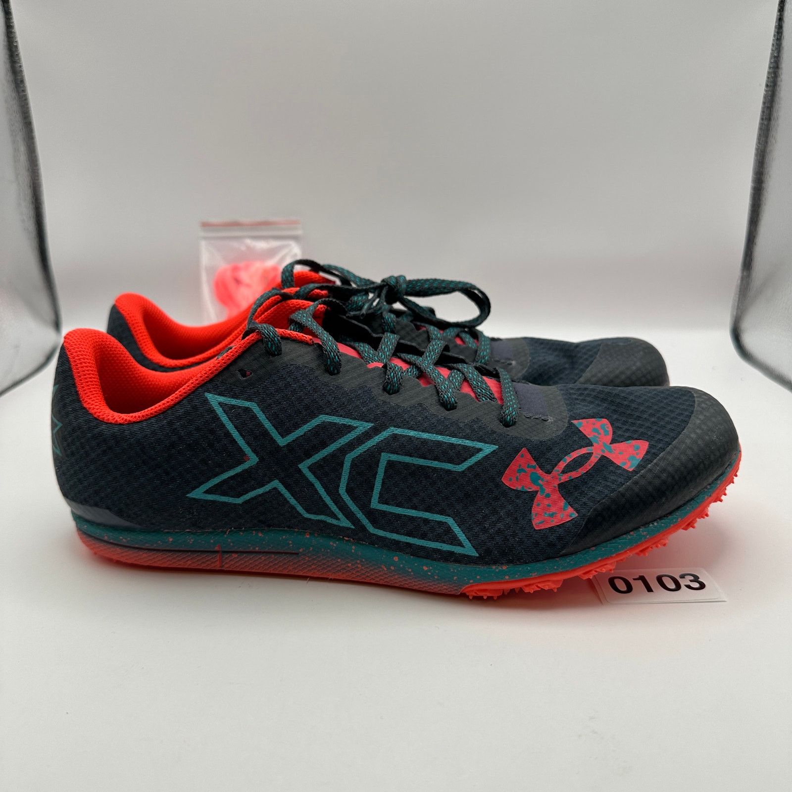 Under Armour UNDER ARMOUR Brigade XC Low Spiked Track Shoes Sz 9 3022001 Size US 9 / EU 42 - 2 Thumbnail
