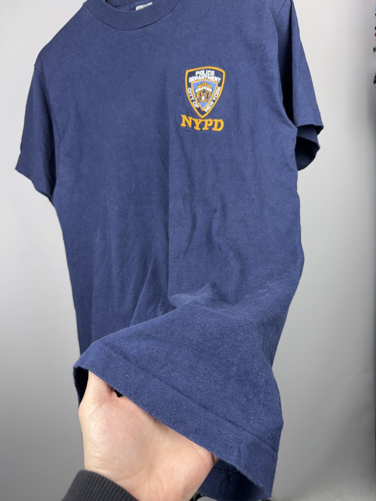 Vintage 90s Retro NYPD Embroidered Police Department Vintage T-Shirt Size US M / EU 48-50 / 2 - 2 Thumbnail