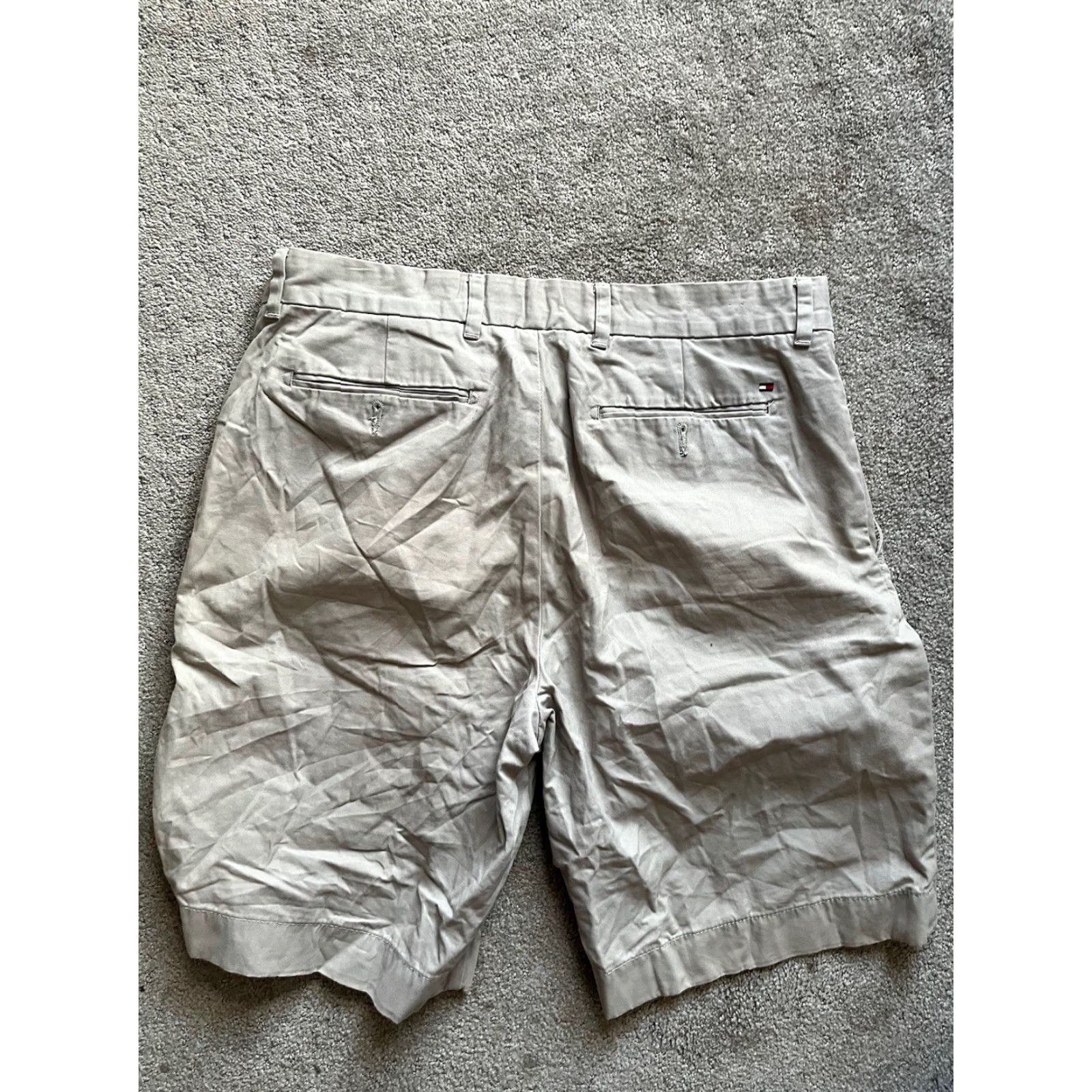 Tommy Hilfiger Tommy Hilfiger Shorts Mens 34 Gray Flat Front Chino Cotton 34 Regular Distressed Classic FitAdult Mens Size US 34 / EU 50 - 2 Thumbnail