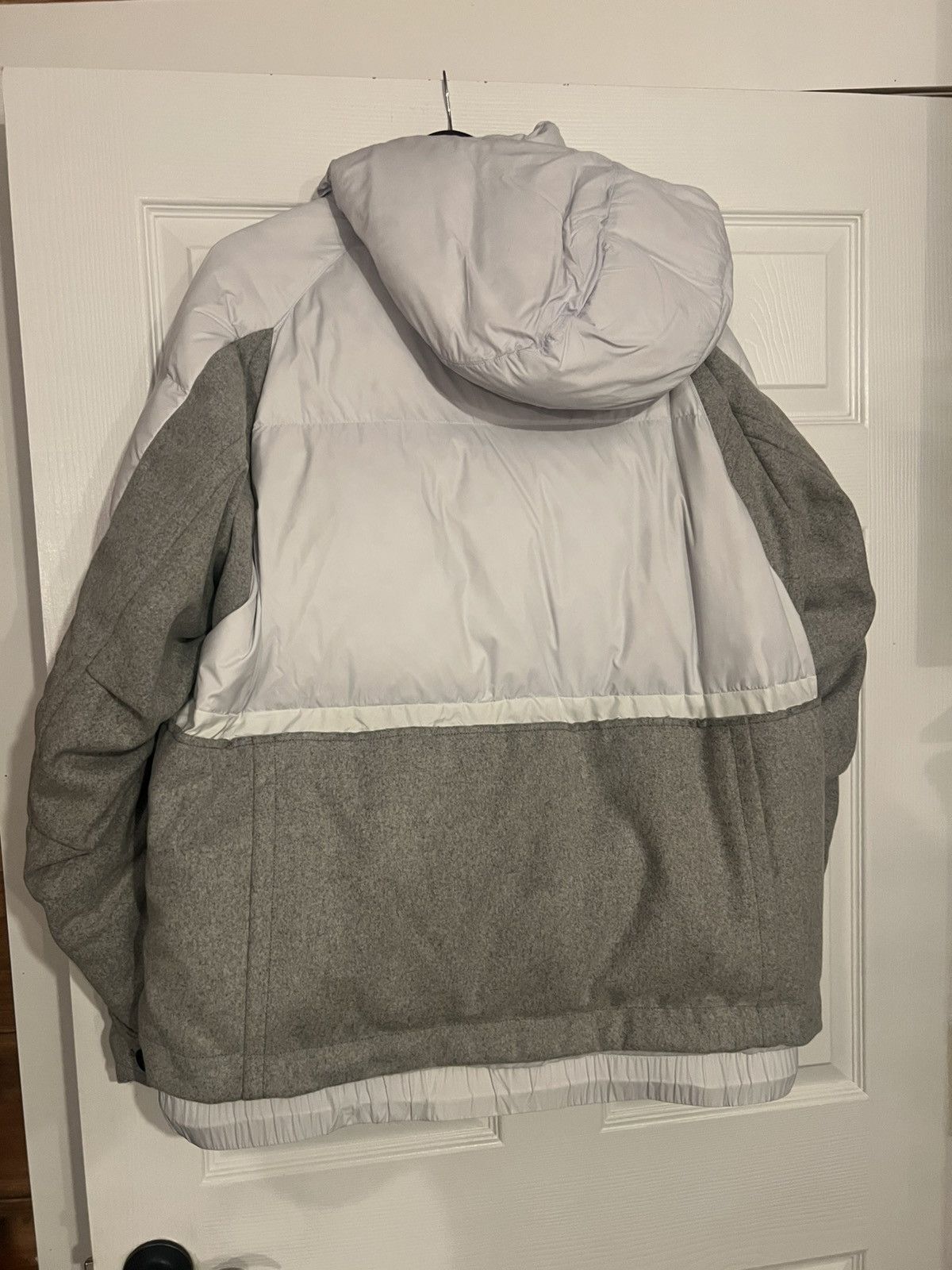 Nike Nike Sacai Parka Jacket. White/ Grey. Large. Brand New Size US L / EU 52-54 / 3 - 5 Thumbnail