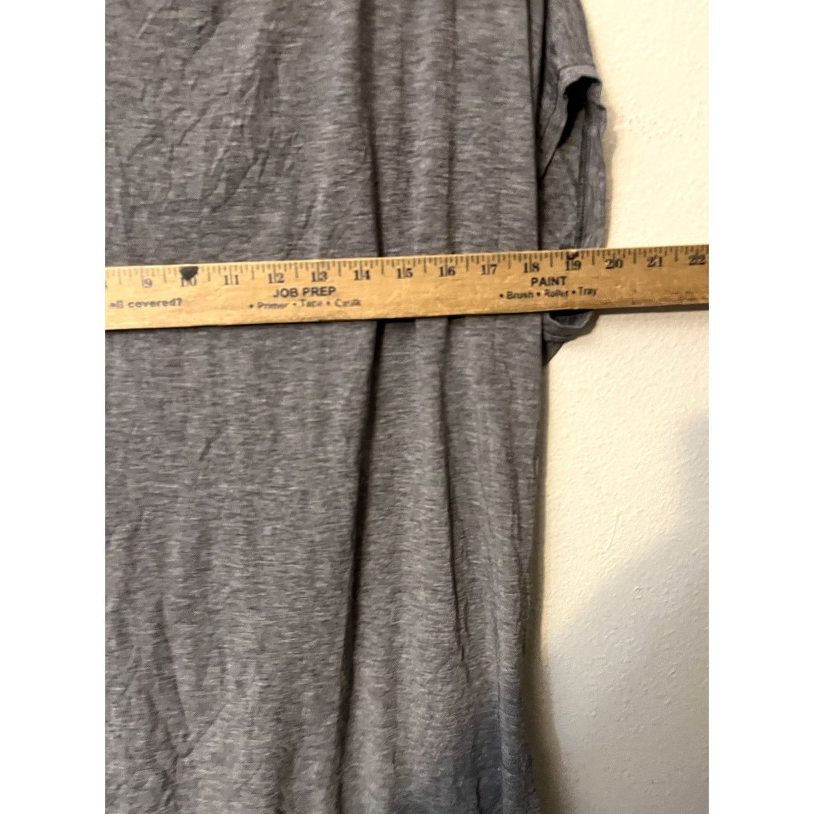 Vintage GapFit Breathe Gray V-Neck Short Sleeve Top Shirt M Women Athletic Gym Activewear T-Shirt Slim Fit 90s Style Size M / US 6-8 / IT 42-44 - 4 Thumbnail