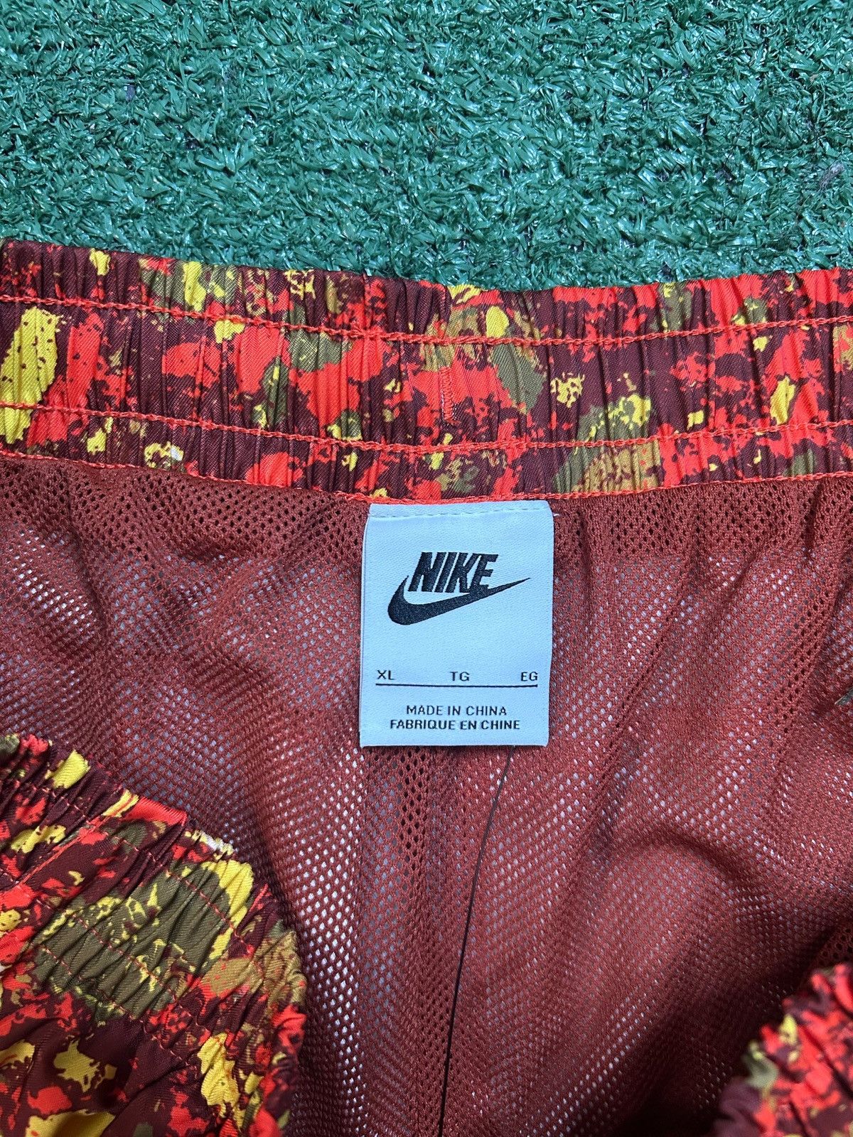 Nike Nike woven orange trek divison shorts Size US 36 / EU 52 - 4 Thumbnail