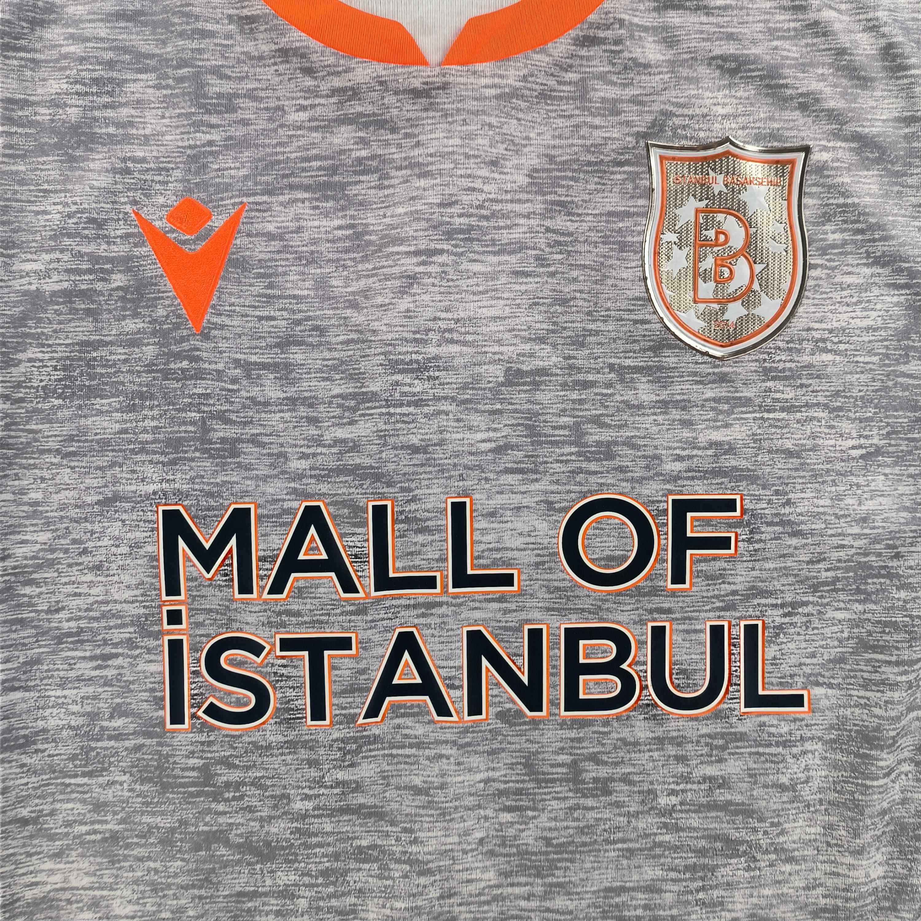 Macron Istanbul Basakhesir 2019-20 third Crivelli football jersey M Size US M / EU 48-50 / 2 - 3 Thumbnail