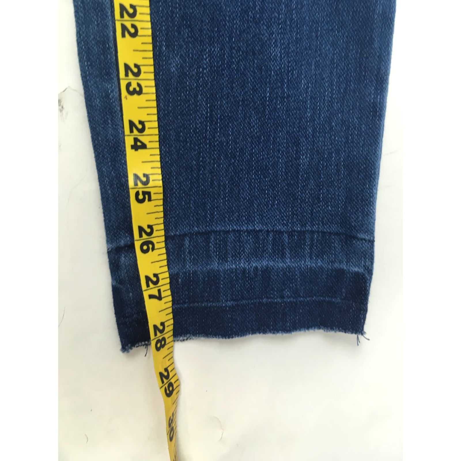 Isaac Mizrahi Isaac Mizrahi Live Jeans Women's Size 2 Slim Elastic Waist Blue Denim Raw Hem Knit 28in Inseam Womens Tailored Slimming Modern 90s? Size 26" / US 2 / IT 38 - 6 Thumbnail