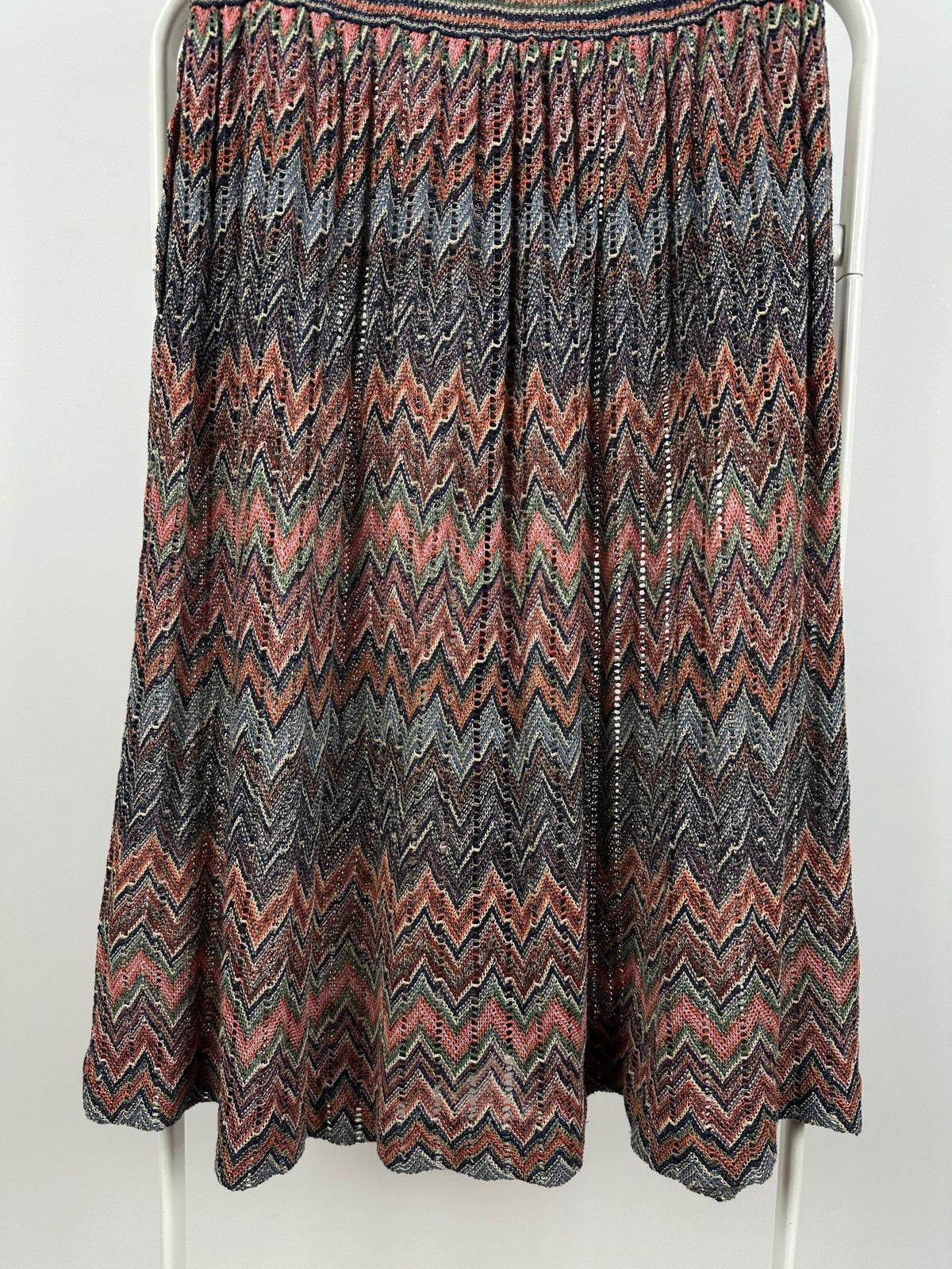 Missoni 90s Vintage Missoni Zigzag Crochet Knit A-Line Midi Skirt Size 28" / US 6 / IT 42 - 15 Thumbnail
