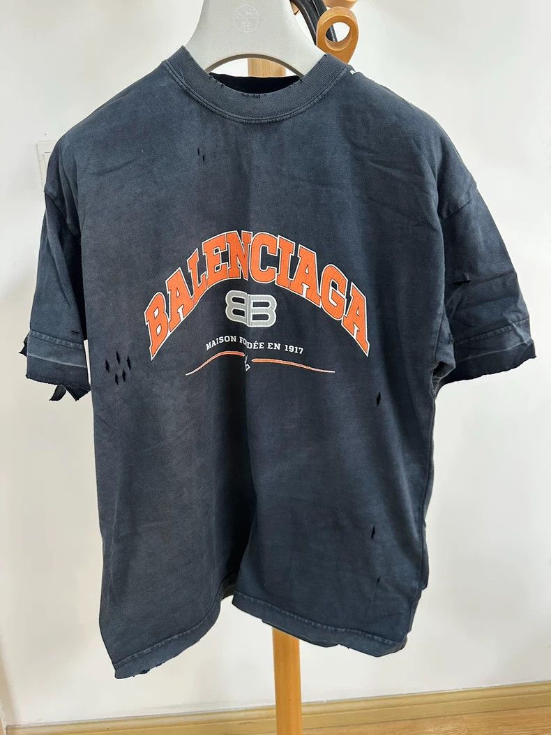 Balenciaga Balenciaga Black BB Logo Short Sleeve - dmc Size US S / EU 44-46 / 1 - 1 Thumbnail