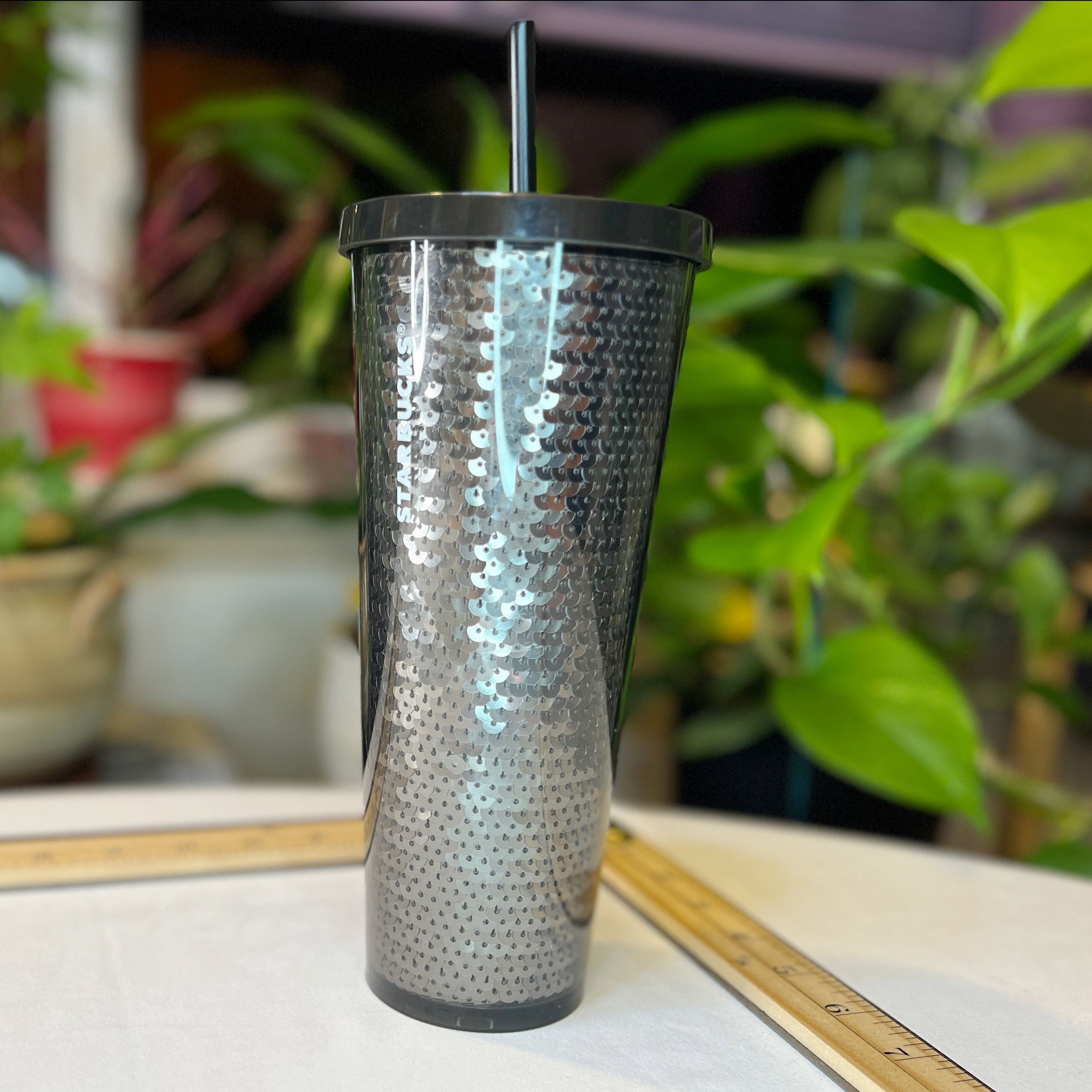 Designer Starbucks Coffee Black Sequin 24 oz Tumbler Venti w/ Straw Size ONE SIZE - 3 Thumbnail